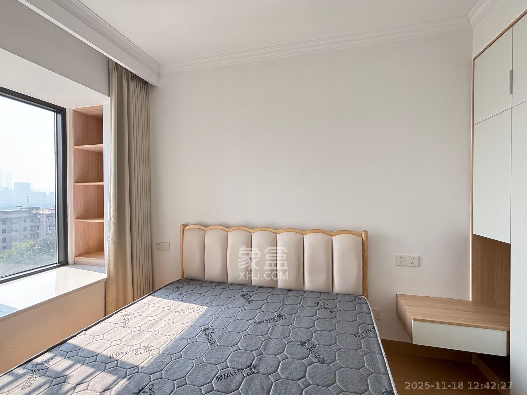 栖凤佳园  2室1厅1卫    3000.0元/月室内图