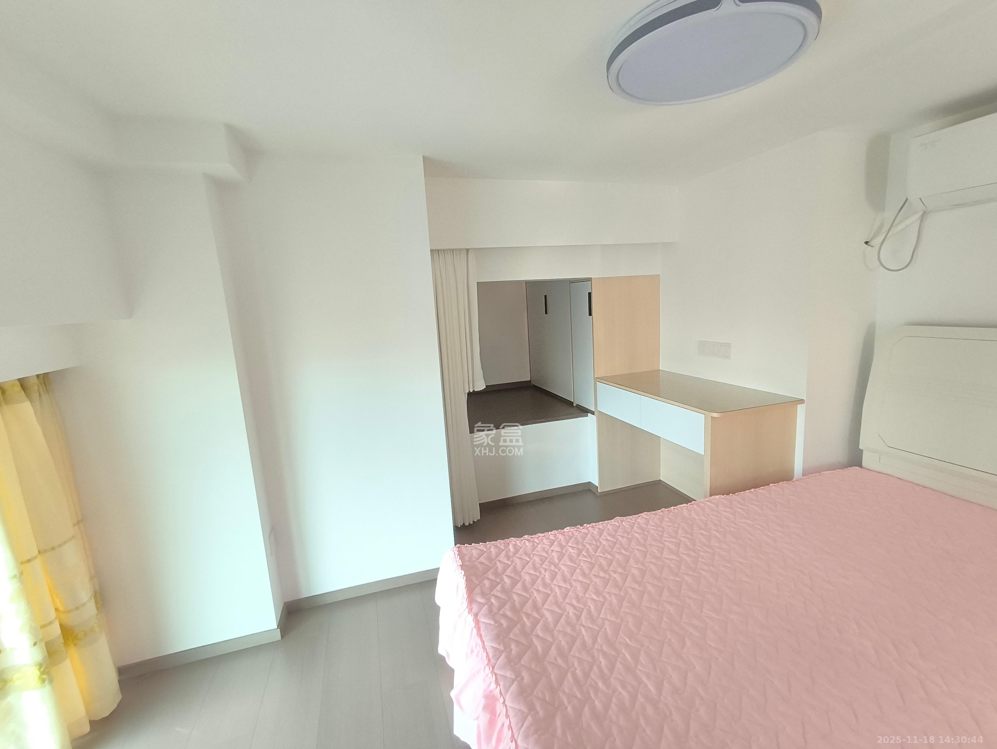 绿地V岛 2室1厅1卫 2300.0元/月 绿地V岛 2室1厅1卫 2300.0元/月室内图