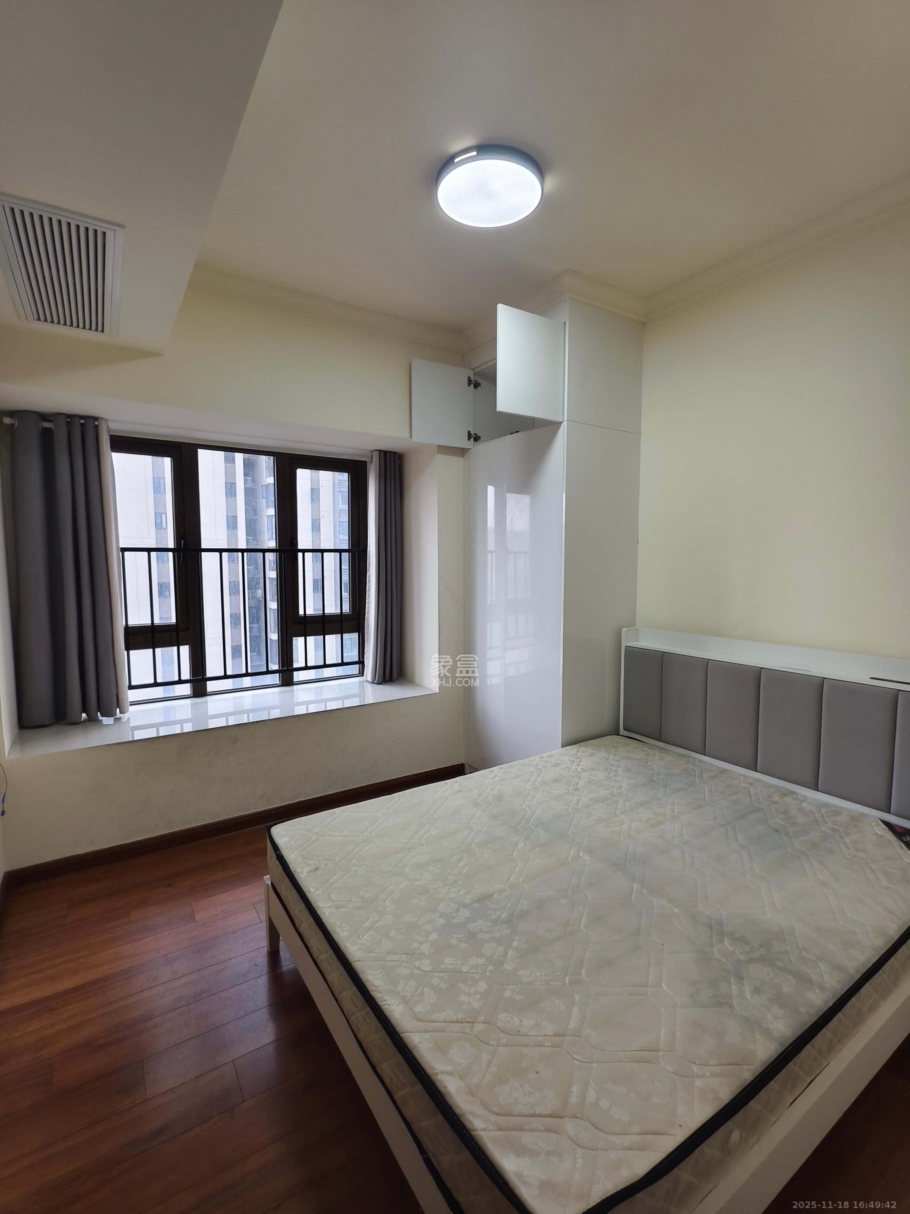 碧桂园翘楚棠  3室2厅2卫    2200.0元/月室内图