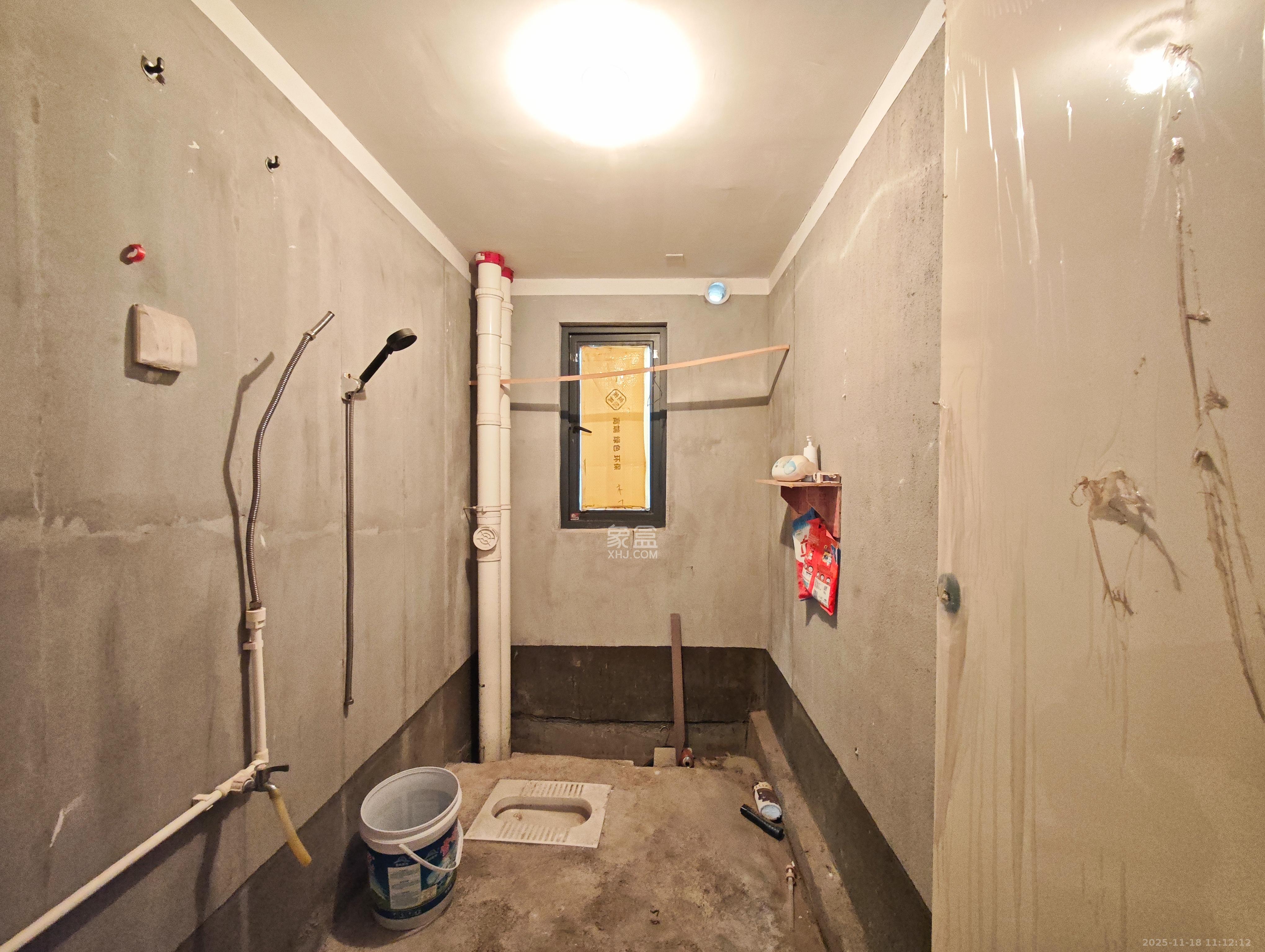 长房岭秀时代 4室2厅2卫 118.0万 长房岭秀时代 4室2厅2卫 118.0万卫生间