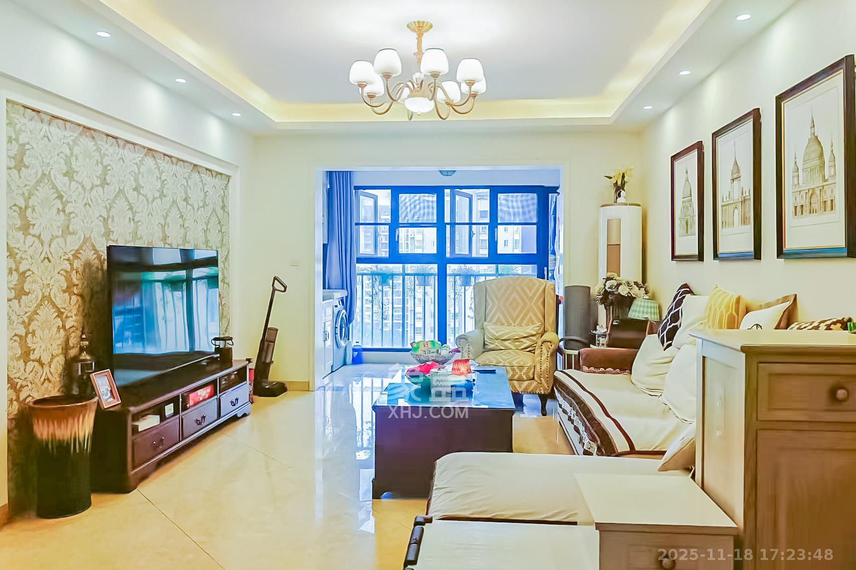 旭辉香樟公馆 4室2厅2卫 115.0万 旭辉香樟公馆 4室2厅2卫 115.0万客厅