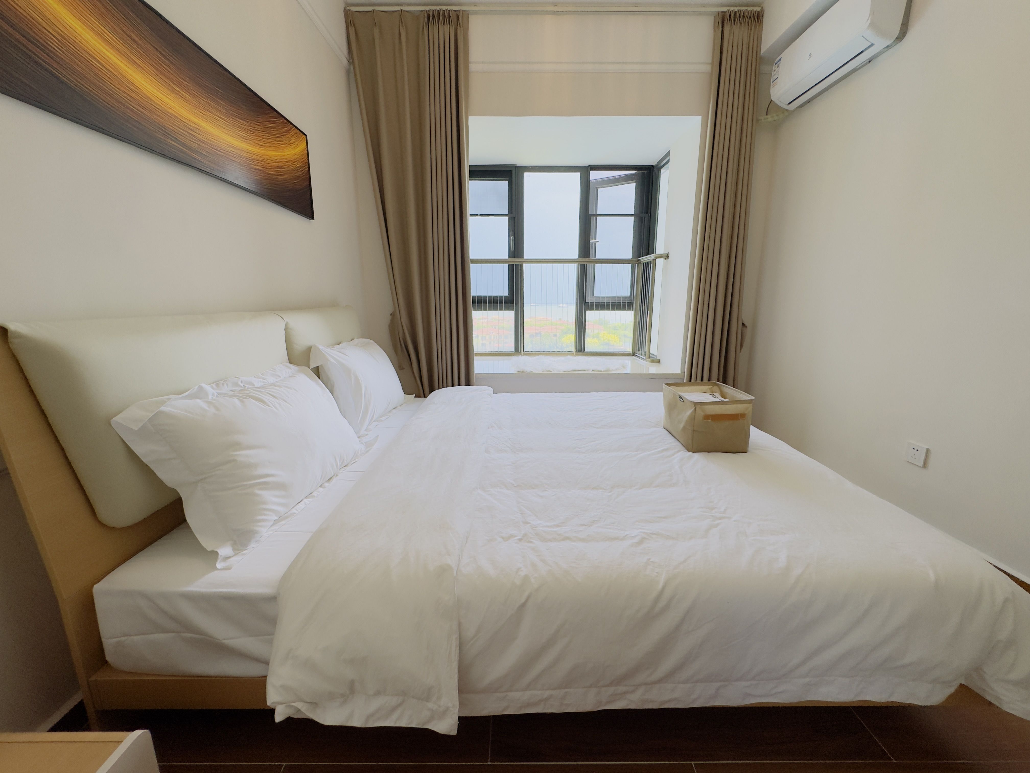 恒大美丽沙天璟湾 3室2厅1卫 235.0万 恒大美丽沙天璟湾 3室2厅1卫 235.0万客厅