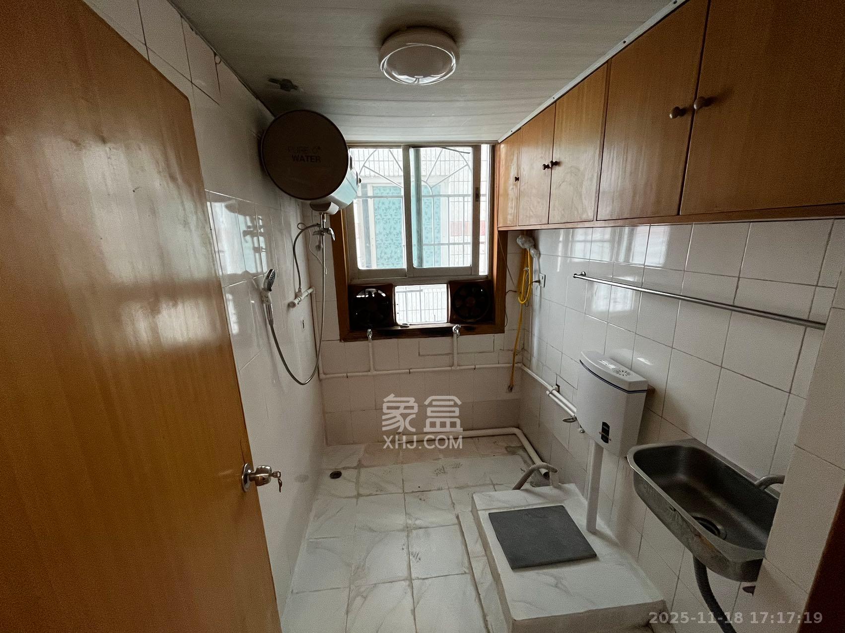 海东青大厦  4室2厅2卫    3600.0元/月室内图