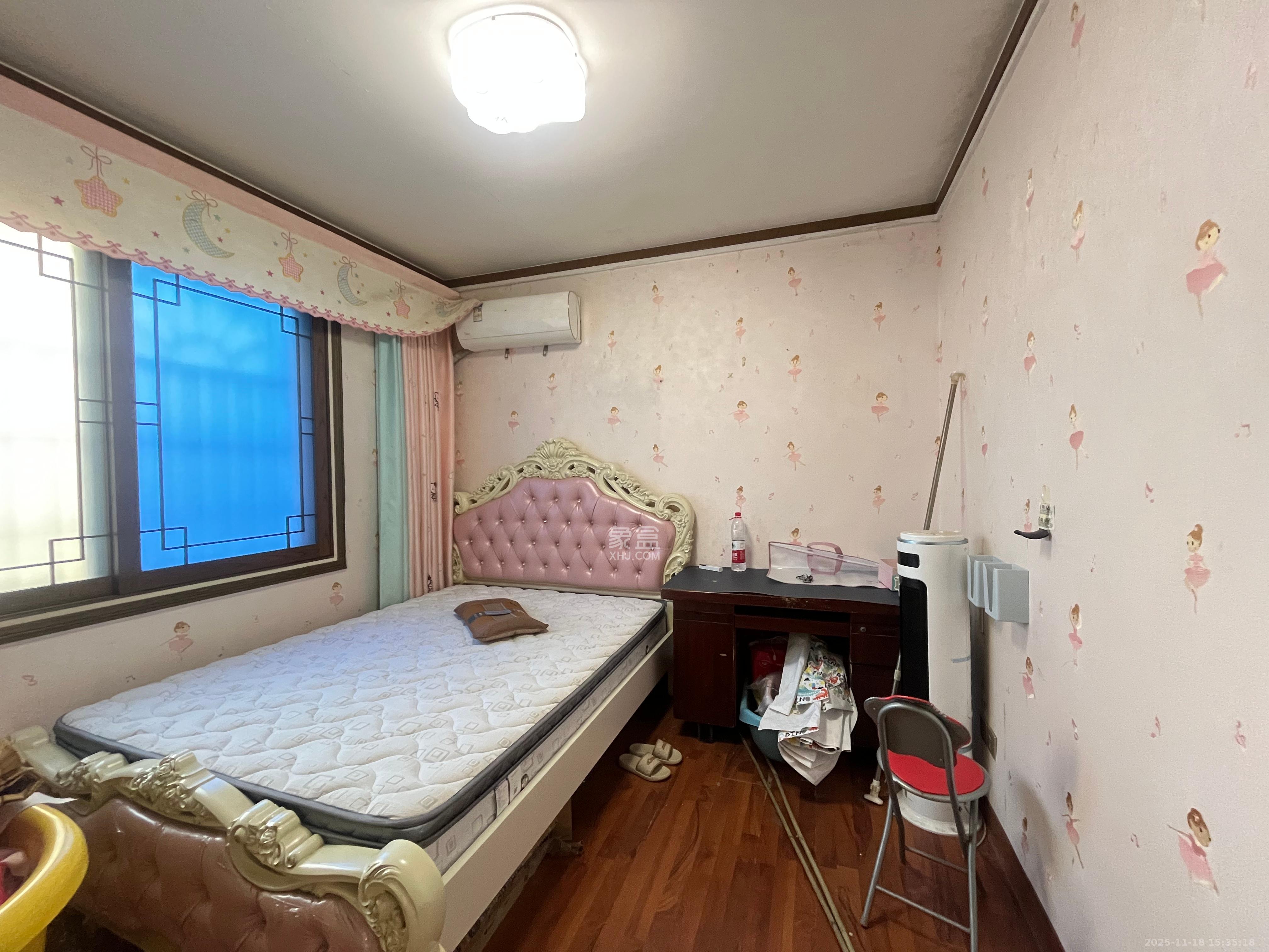 四方小区  4室2厅2卫    2800.0元/月