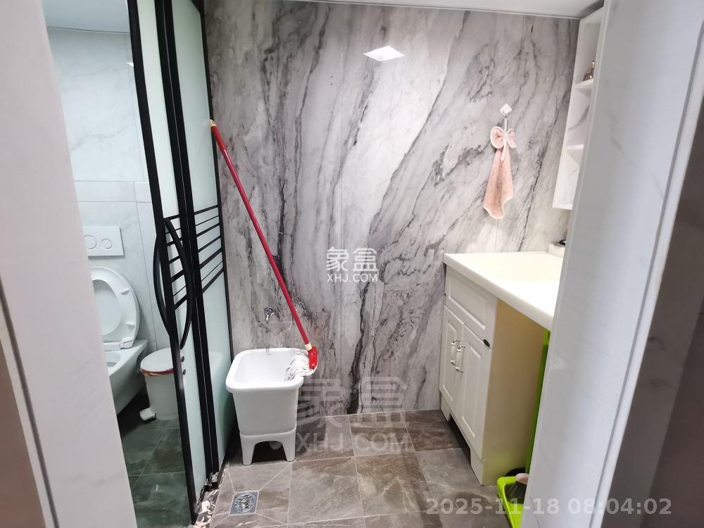 未来云环球中心  1室1厅1卫    2200.0元/月室内图