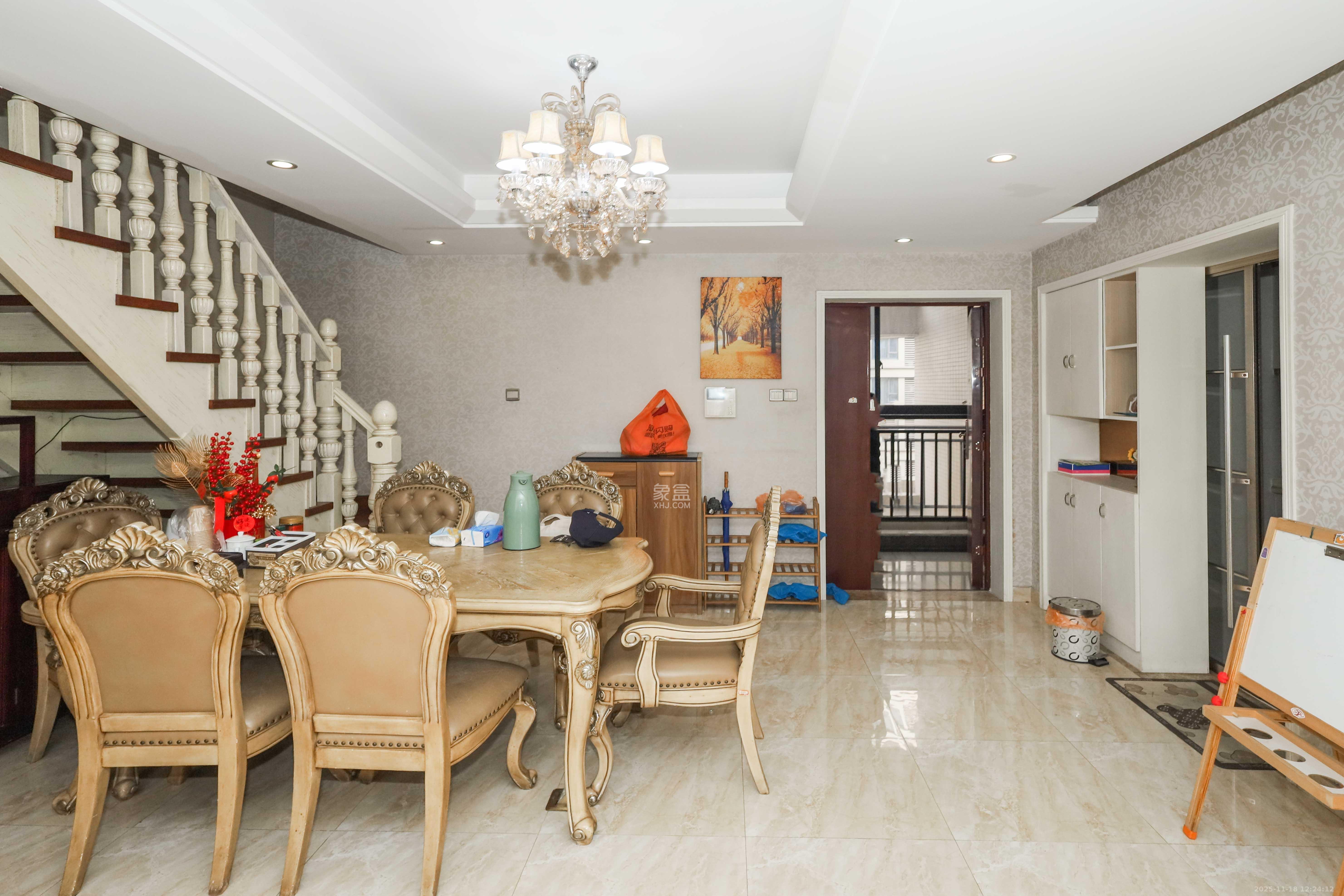 保利麓谷林语D区 3室2厅2卫 199.0万 保利麓谷林语D区 3室2厅2卫 199.0万其他