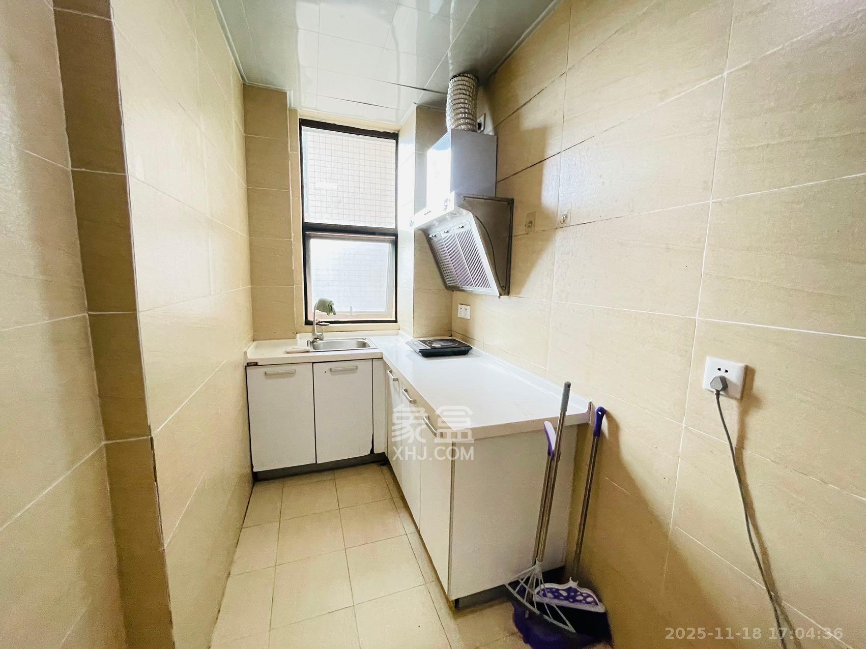 长盛上东区  1室1厅1卫    1400.0元/月室内图