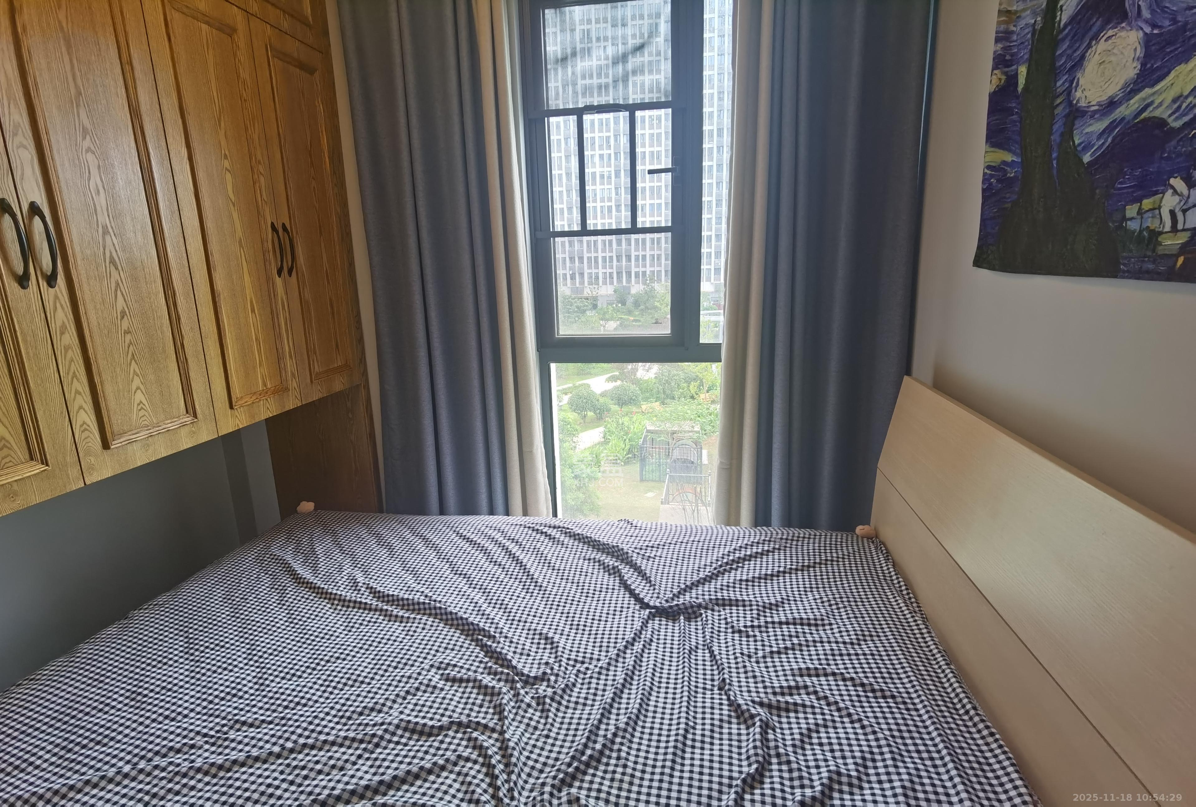 欧亚达国际广场  2室2厅1卫    2400.0元/月室内图