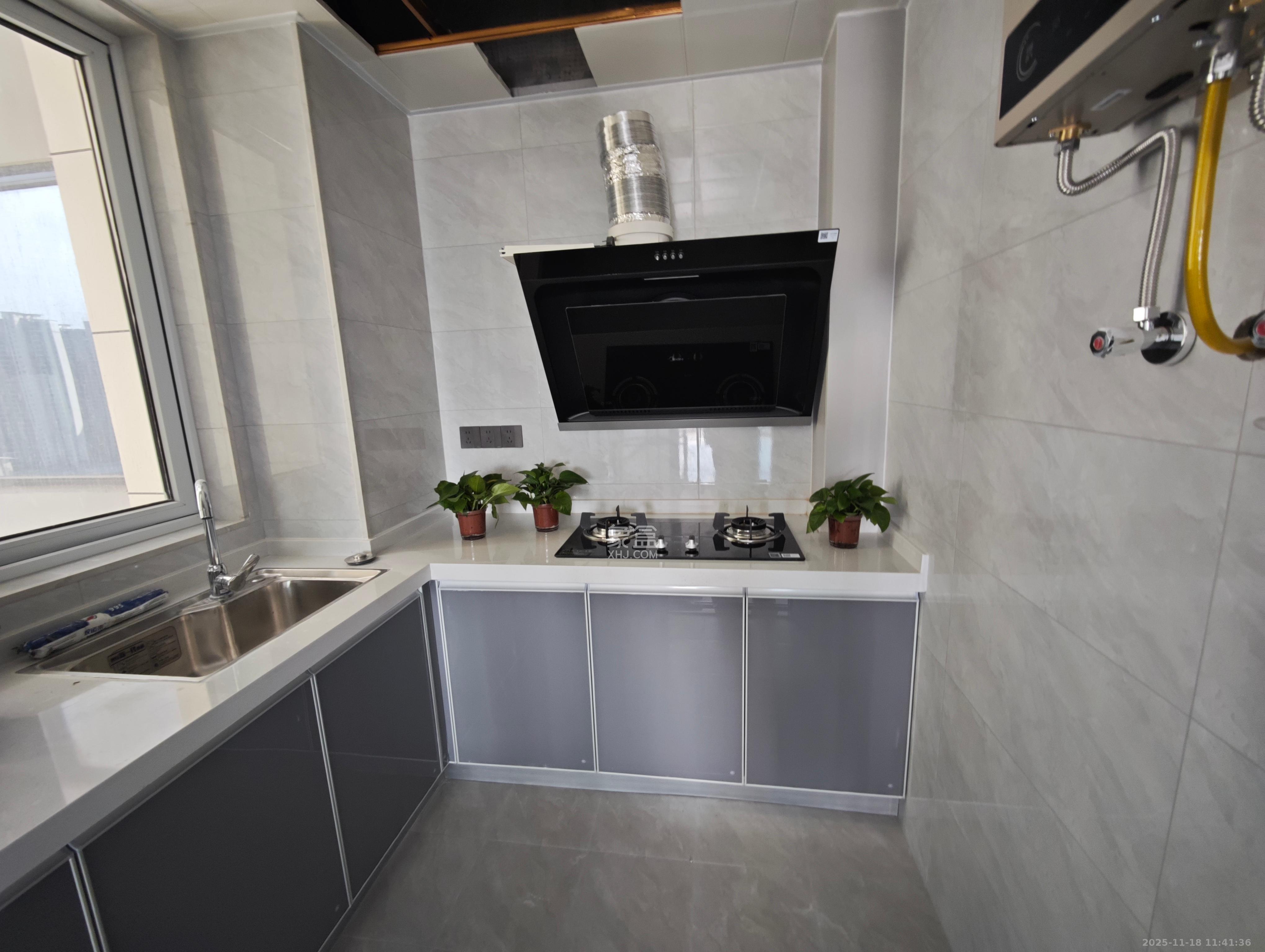 和景家园二期  2室1厅1卫    1600.0元/月室内图