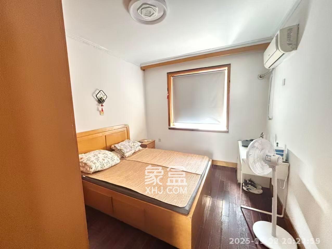 银杏家园  1室1厅1卫    1400.0元/月室内图