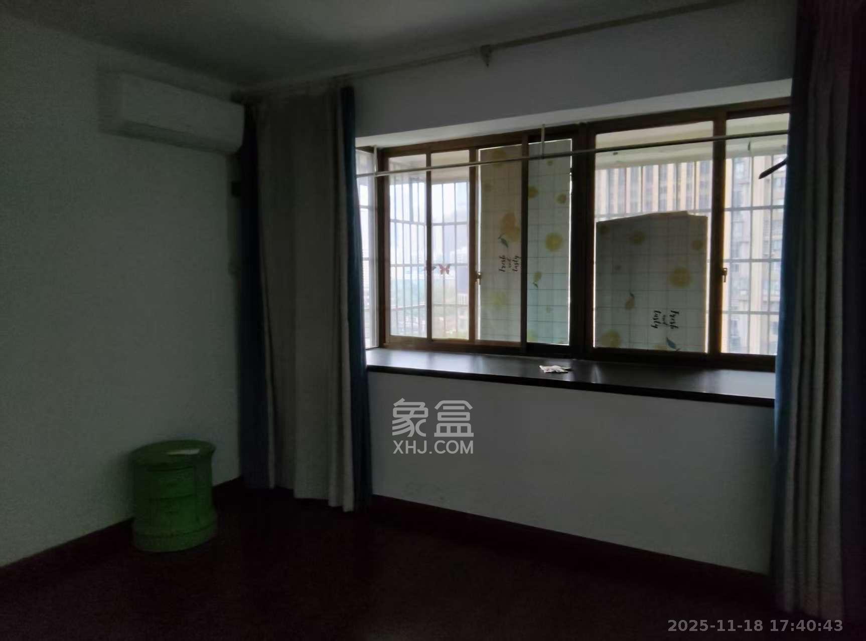 芙蓉蓉苑  3室1厅1卫    2500.0元/月室内图