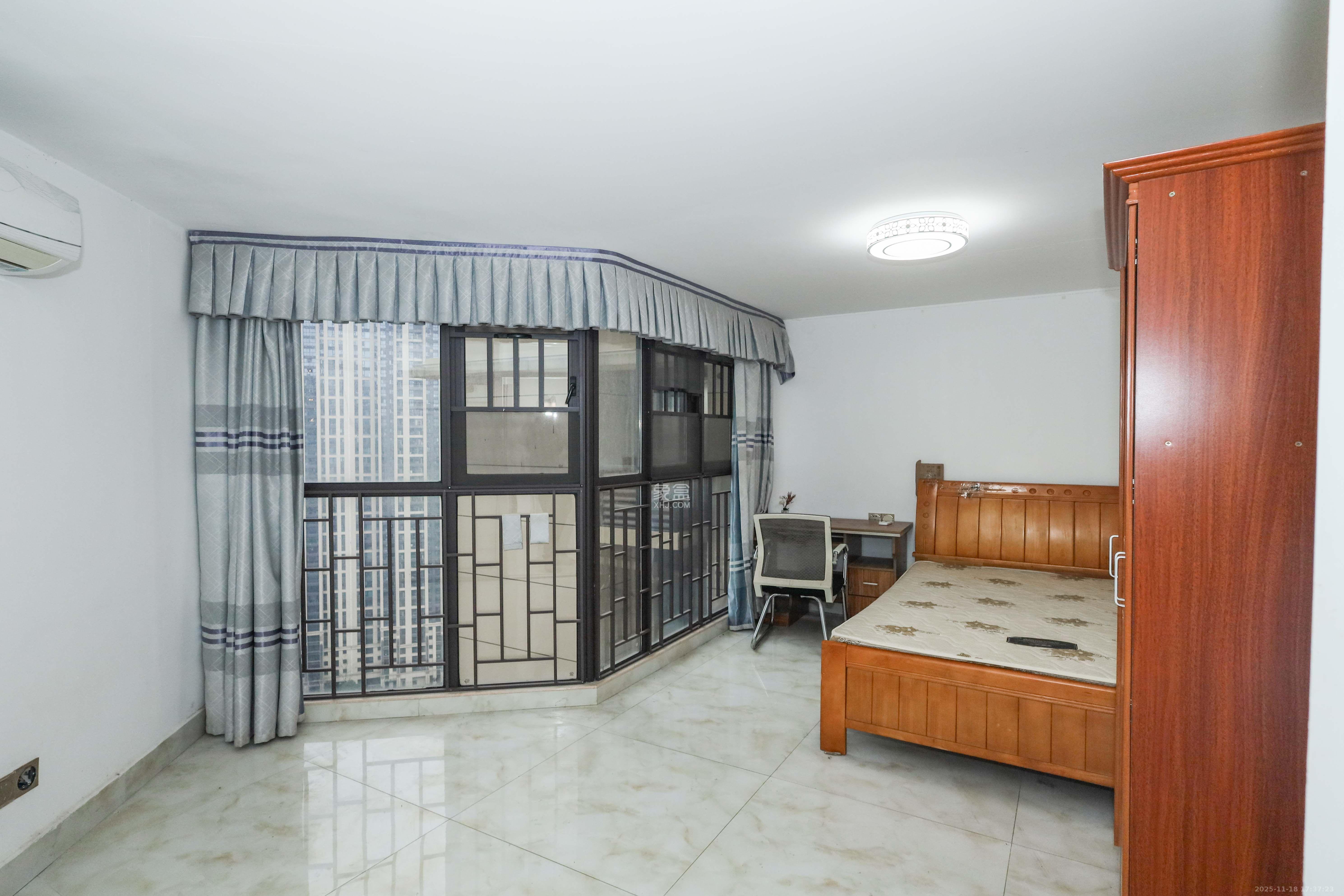 和泓梅溪四季 5室2厅2卫 3800.0元/月 和泓梅溪四季 5室2厅2卫 3800.0元/月室内图