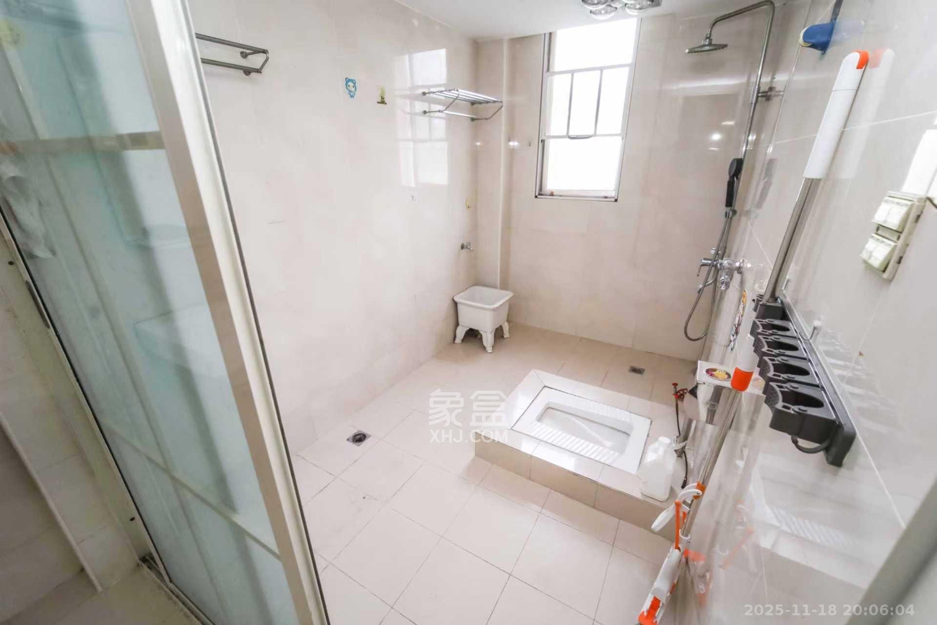 西街花园  1室0厅0卫    2700.0元/月室内图