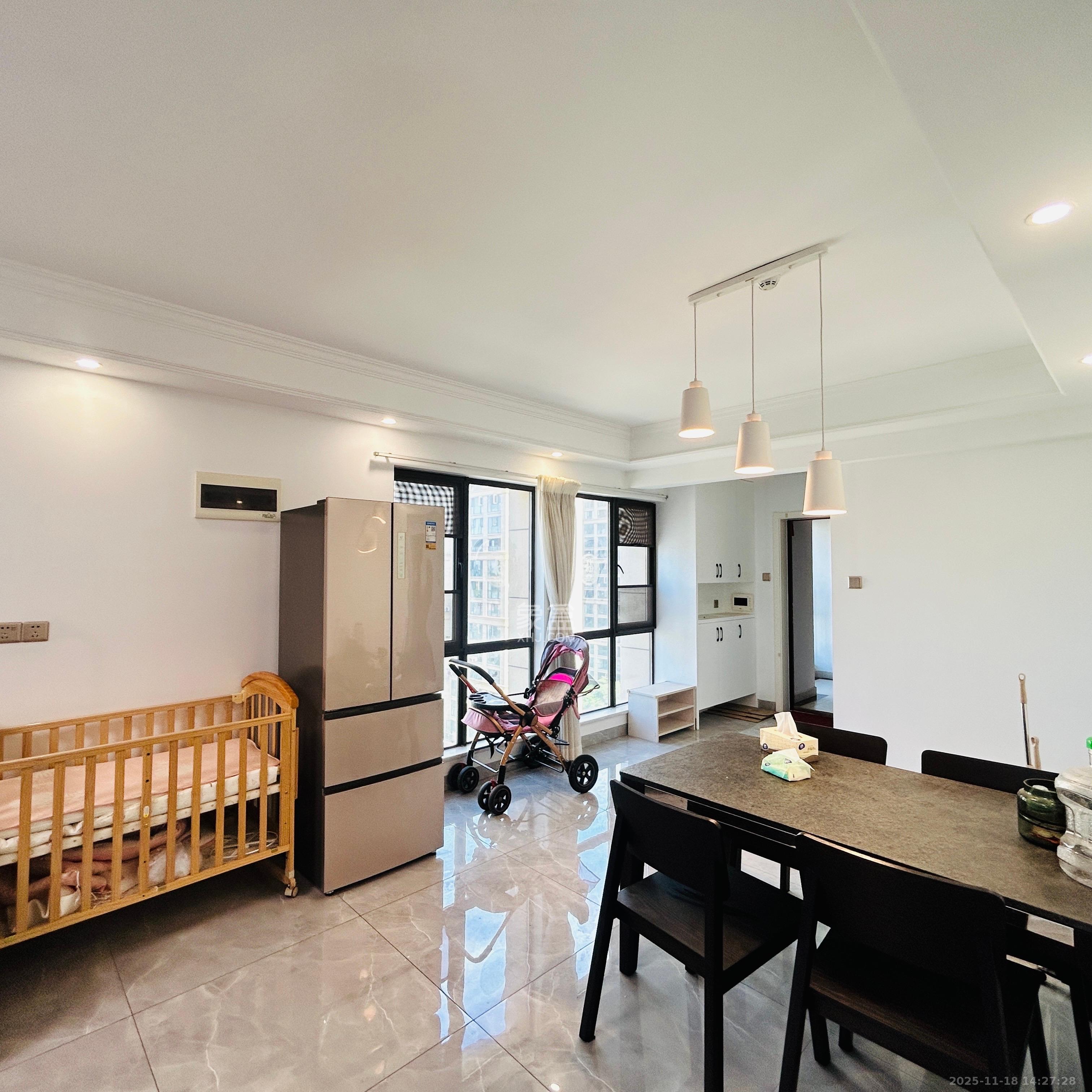 鑫远悦城(鑫远悦时代) 3室2厅1卫 2500.0元/月 鑫远悦城(鑫远悦时代) 3室2厅1卫 2500.0元/月室内图