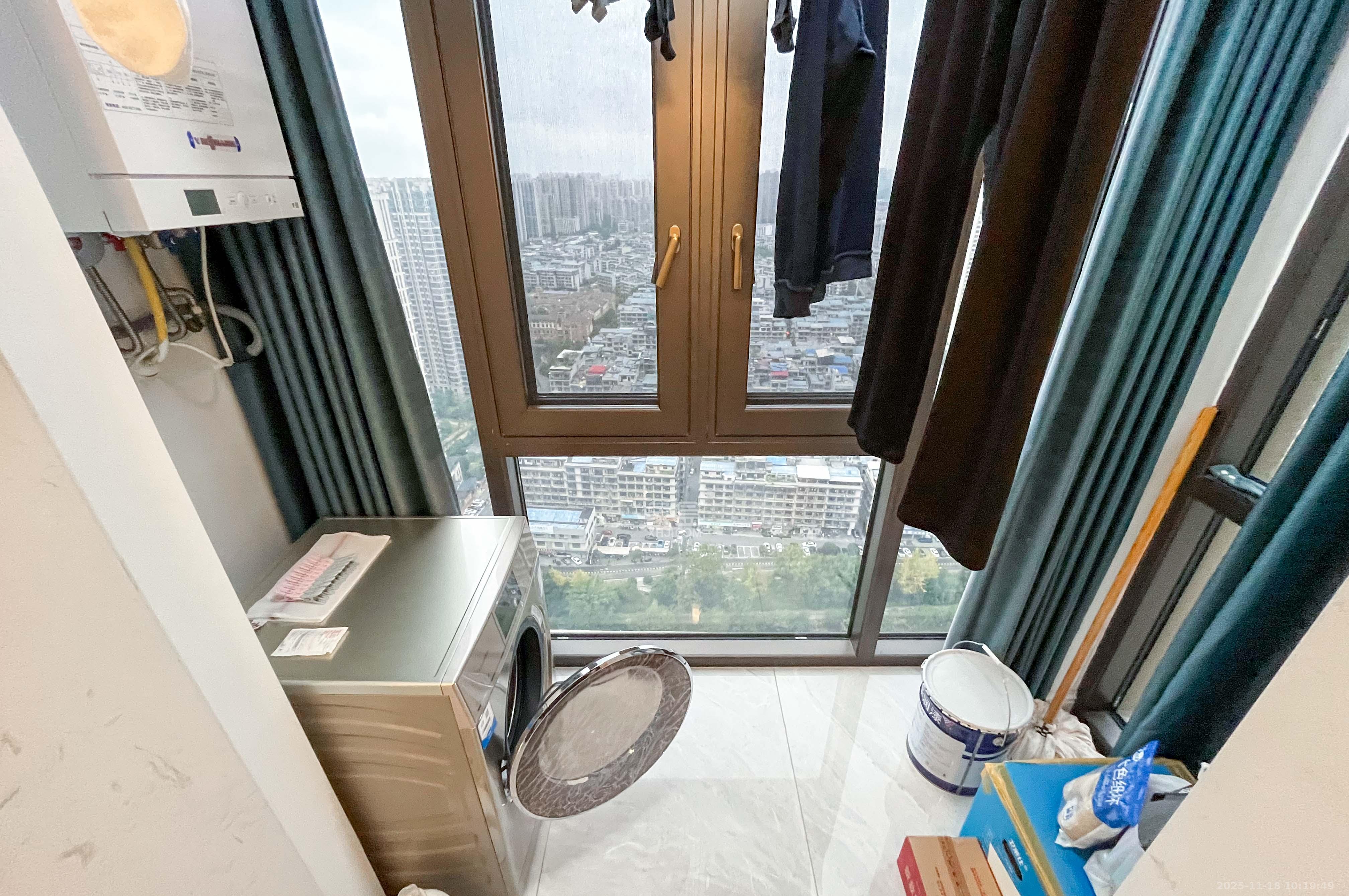 中建梅溪湖中心  3室2厅2卫    175.0万其他