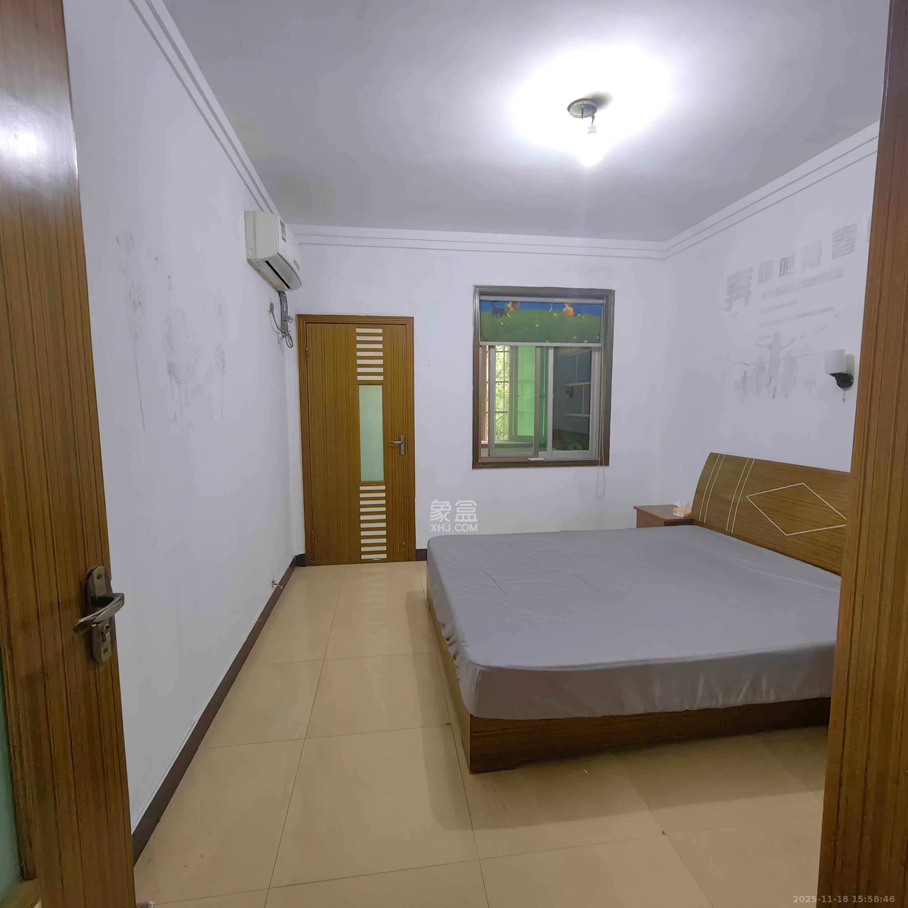 中南汽车世界  2室2厅1卫    1100.0元/月室内图