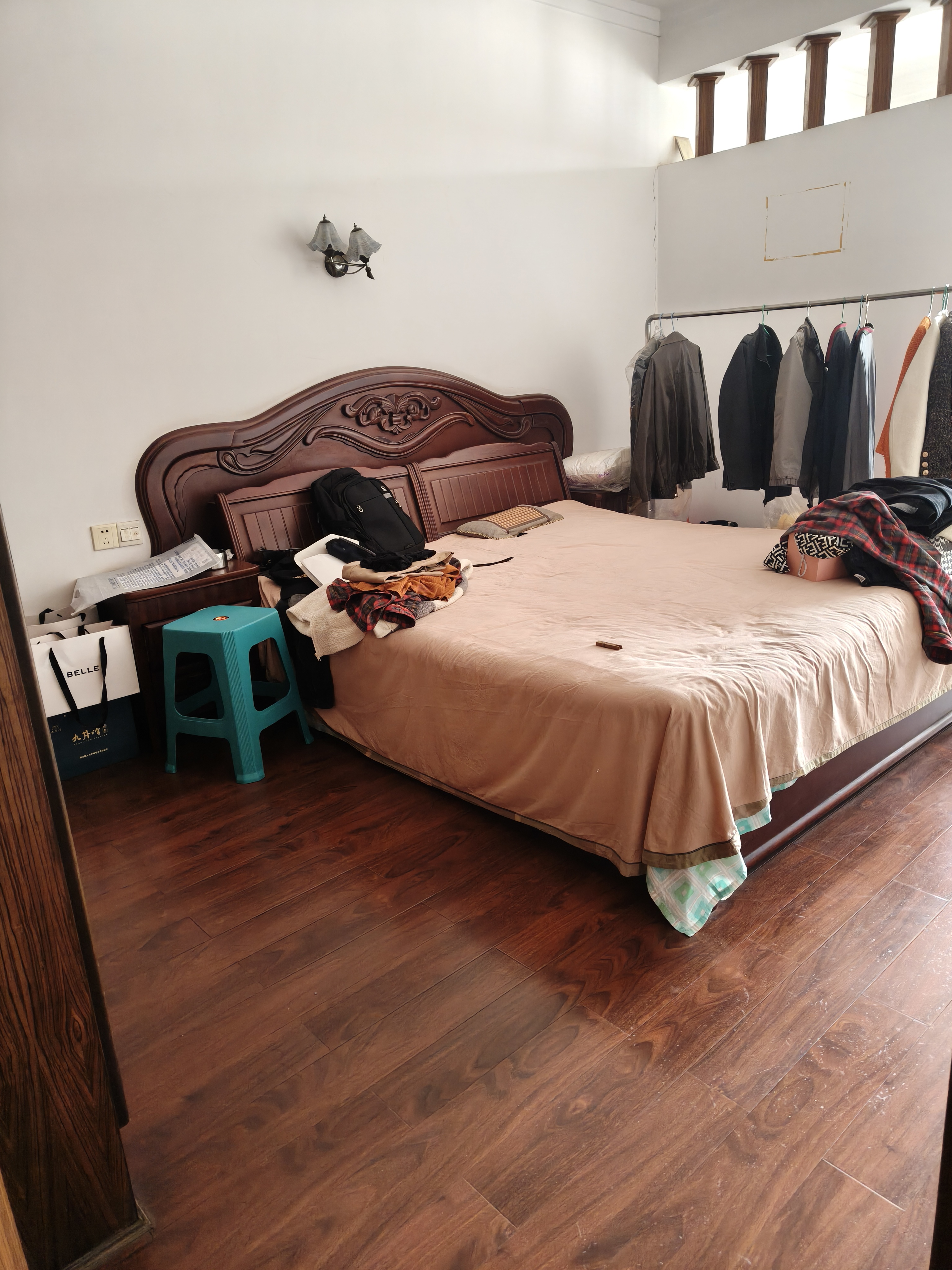 银海公寓 1室0厅0卫 56.8万 银海公寓 1室0厅0卫 56.8万卧室