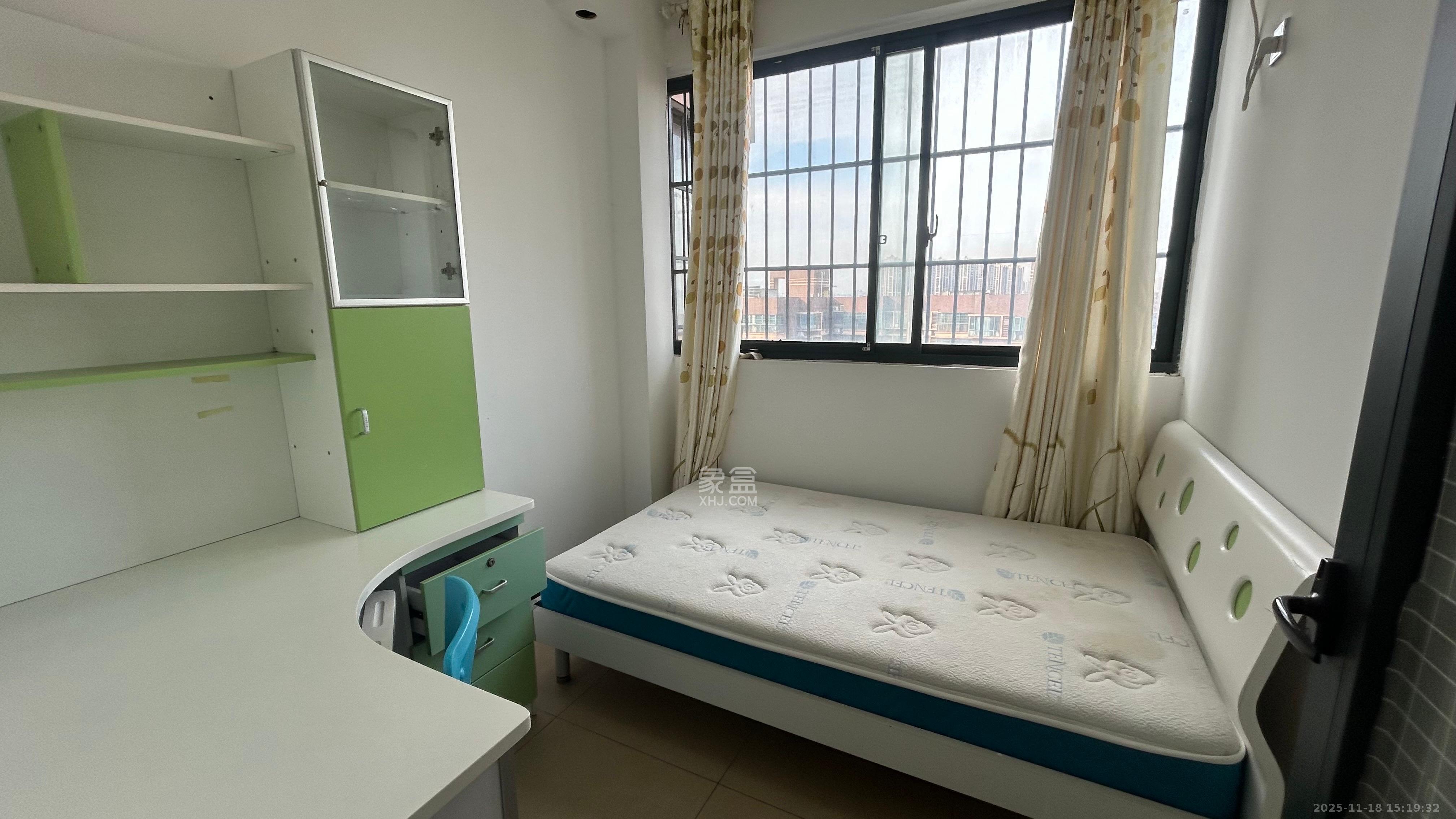 麓谷公馆(涉外国际公馆) 3室1厅1卫 2000.0元/月 麓谷公馆(涉外国际公馆) 3室1厅1卫 2000.0元/月室内图