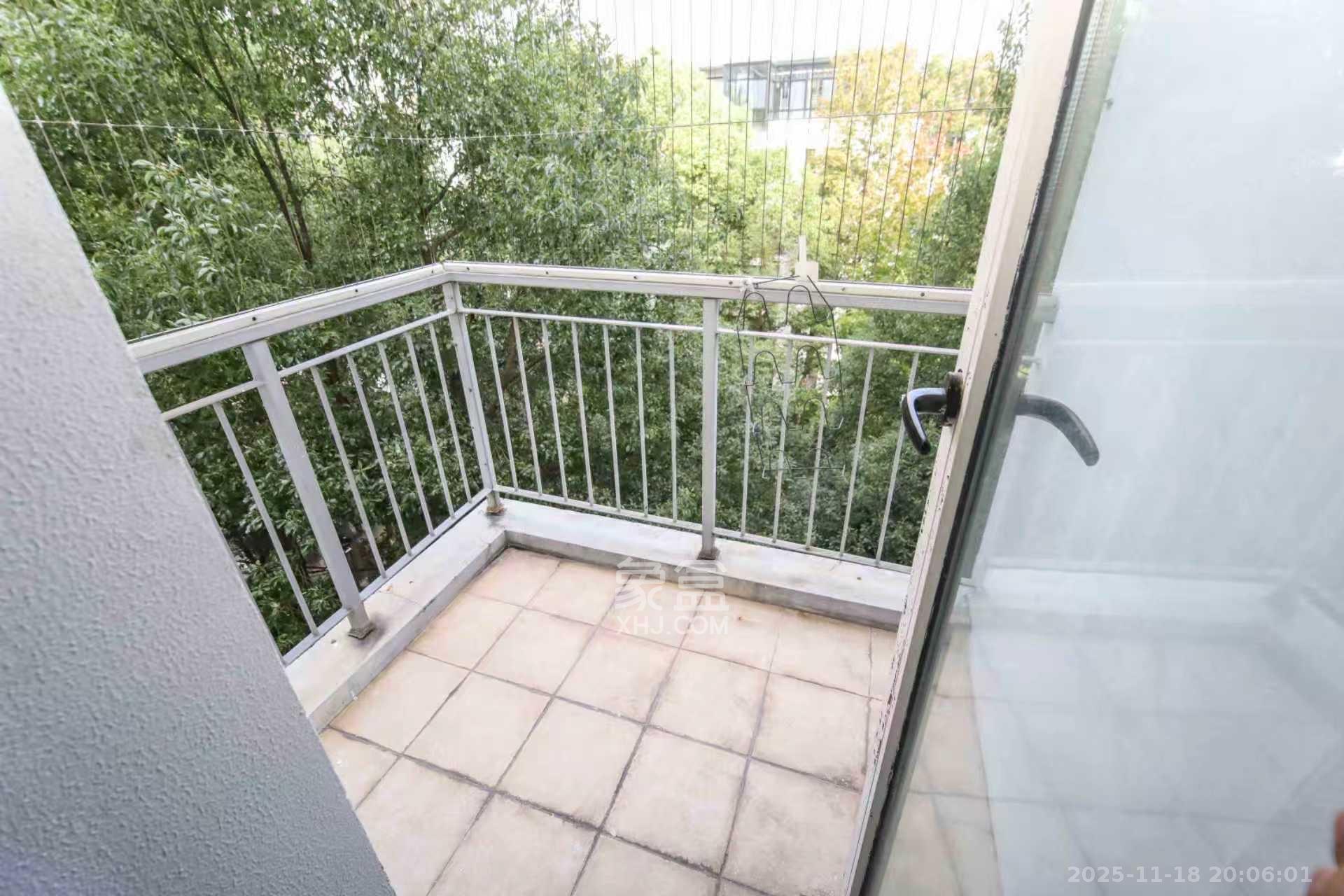 西街花园  1室0厅0卫    2700.0元/月室内图