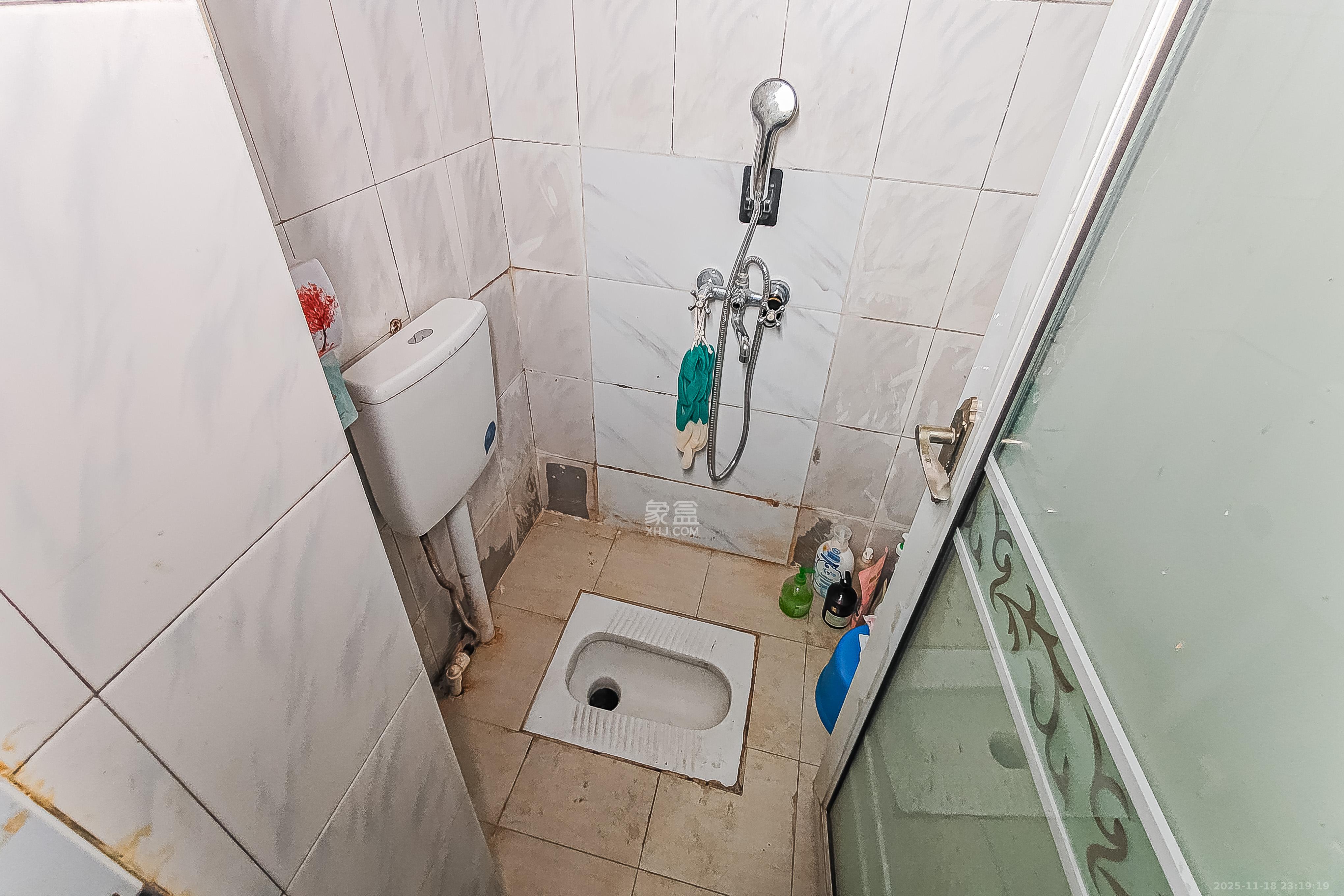 工农新村(工农桥社区) 1室1厅1卫 18.8万 工农新村(工农桥社区) 1室1厅1卫 18.8万卫生间