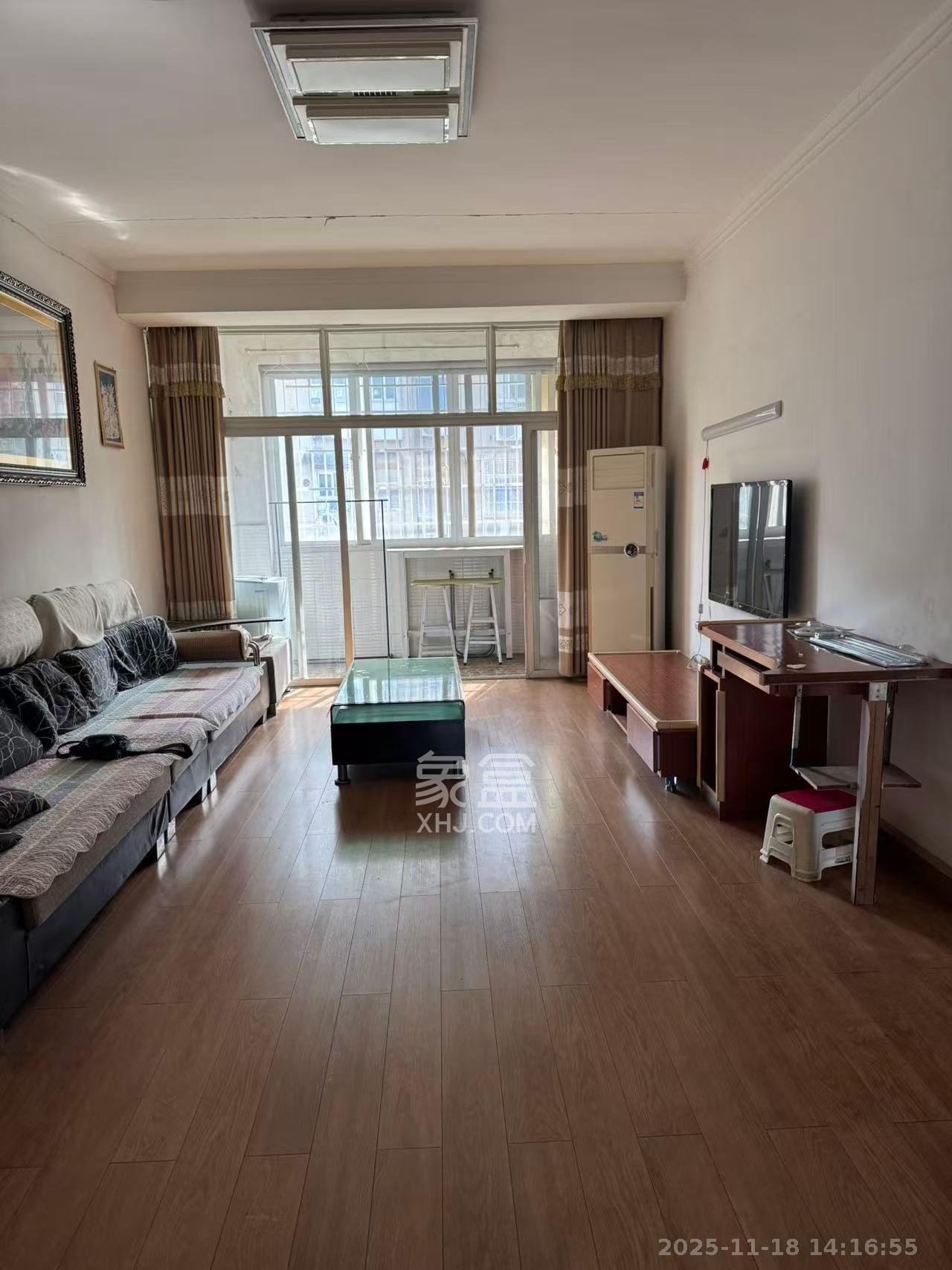 长重机械厂宿舍 2室2厅1卫 1600.0元/月 长重机械厂宿舍 2室2厅1卫 1600.0元/月室内图