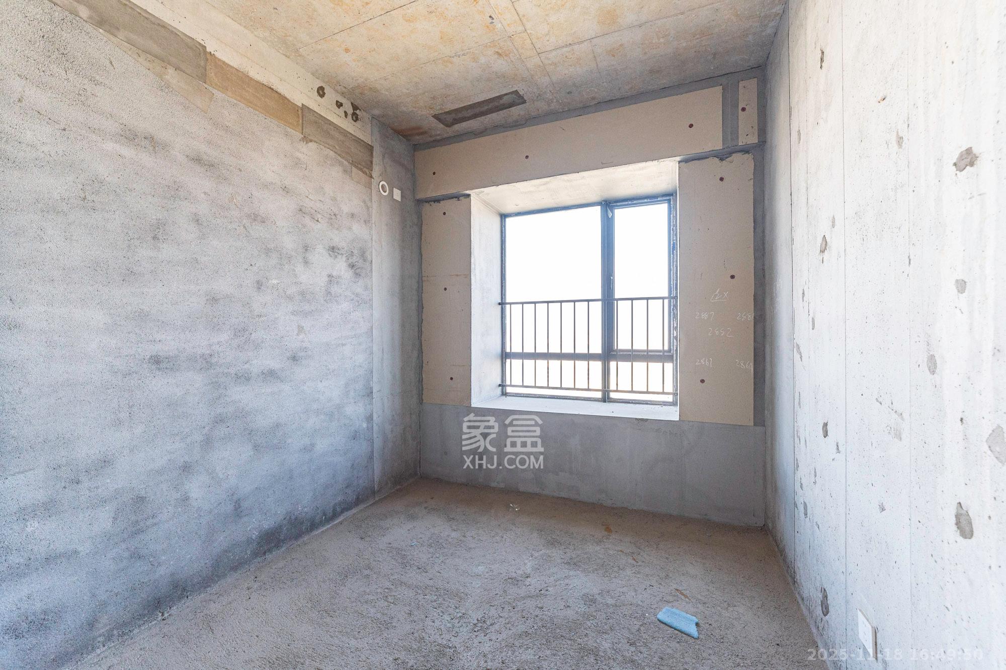 旭辉汇樾城  4室2厅2卫    90.0万卧室