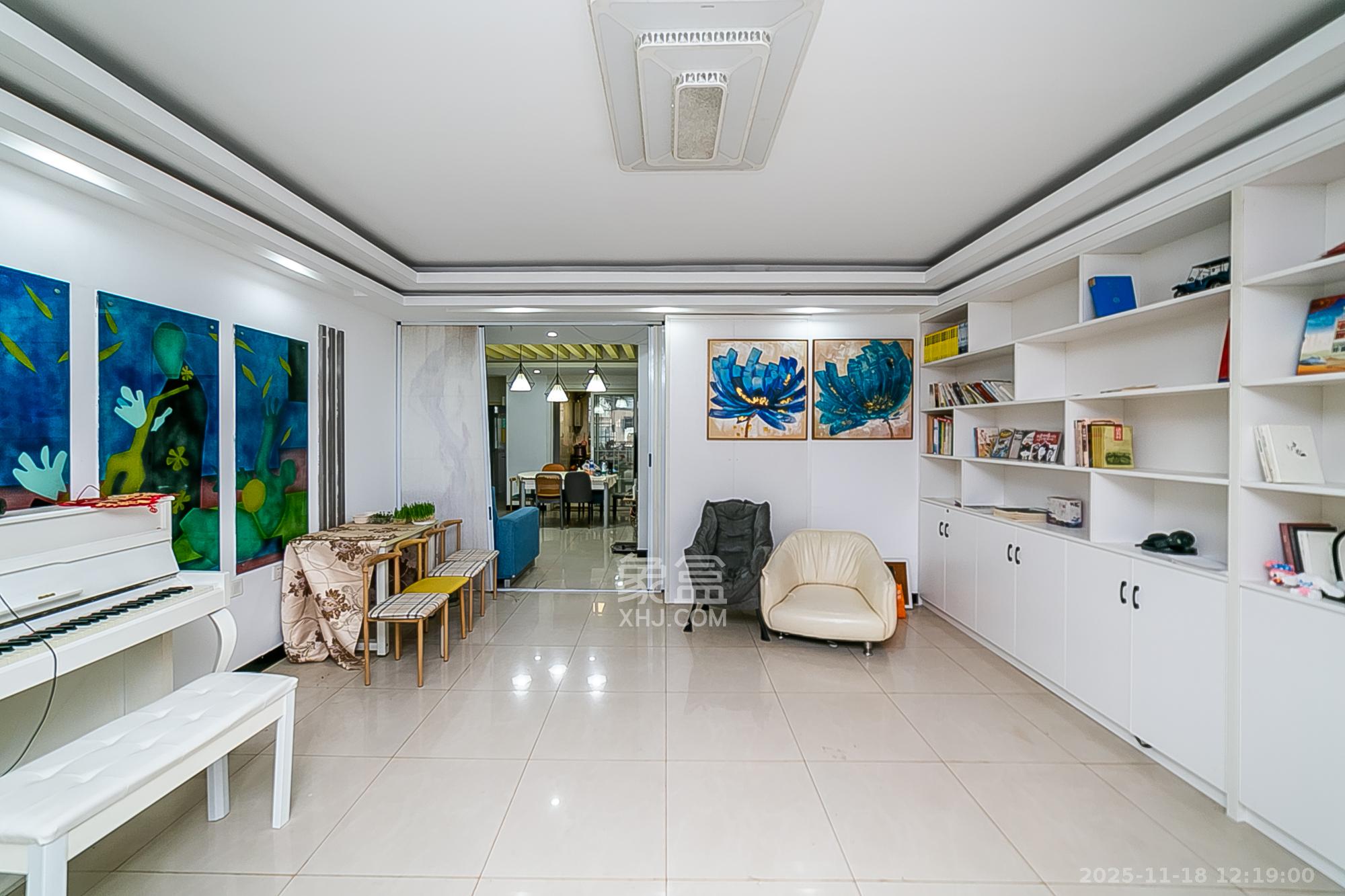 白沙花园 4室2厅2卫 118.0万 白沙花园 4室2厅2卫 118.0万客厅