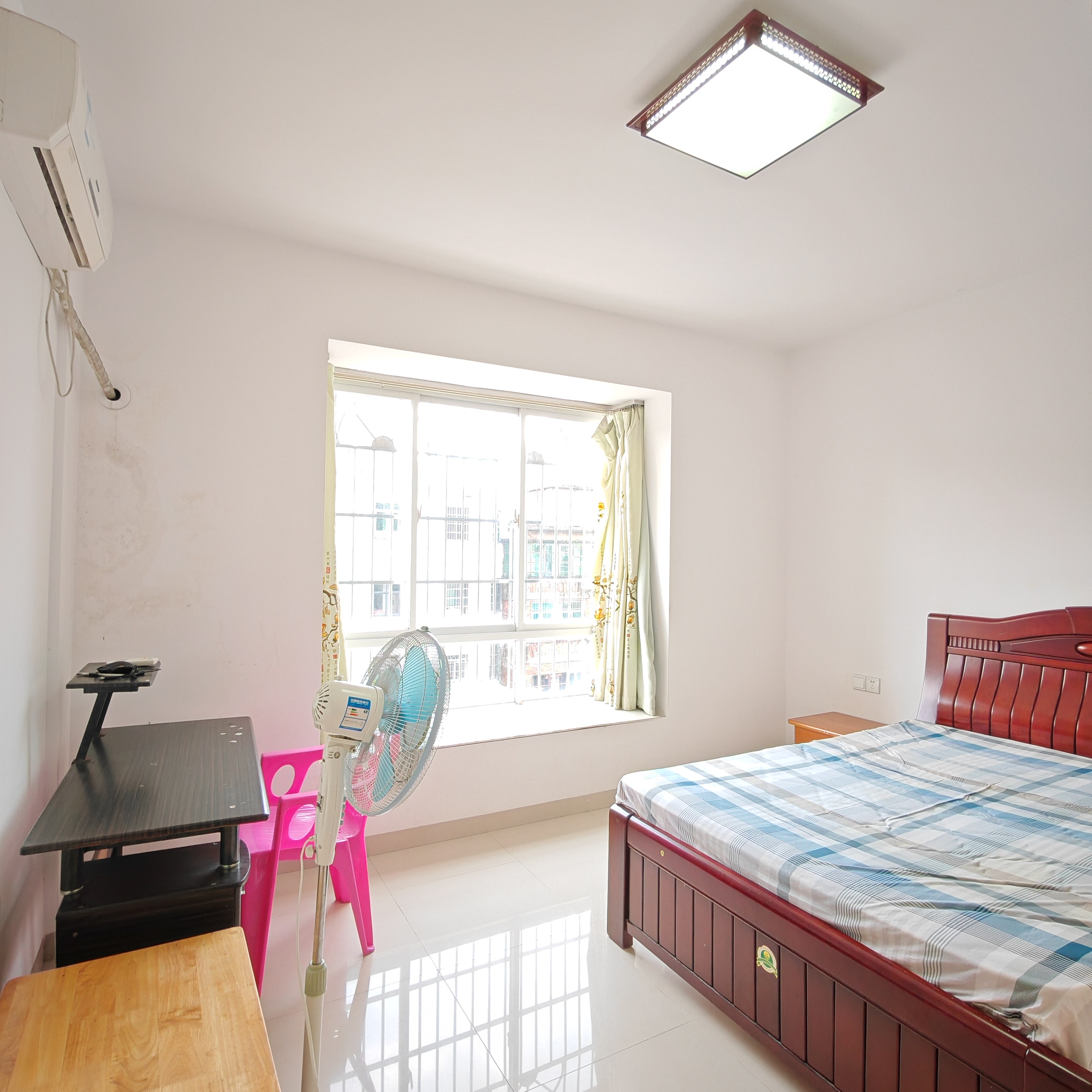 蓝水湾一期 3室2厅2卫 2800.0元/月 蓝水湾一期 3室2厅2卫 2800.0元/月室内图