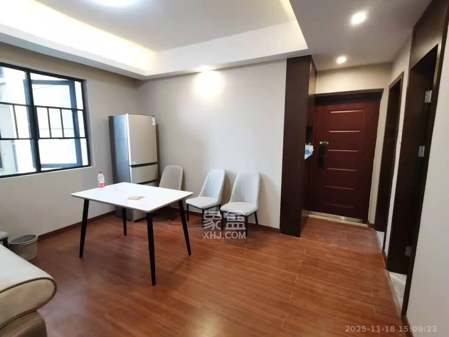 荣泰广场  3室2厅1卫    2600.0元/月室内图