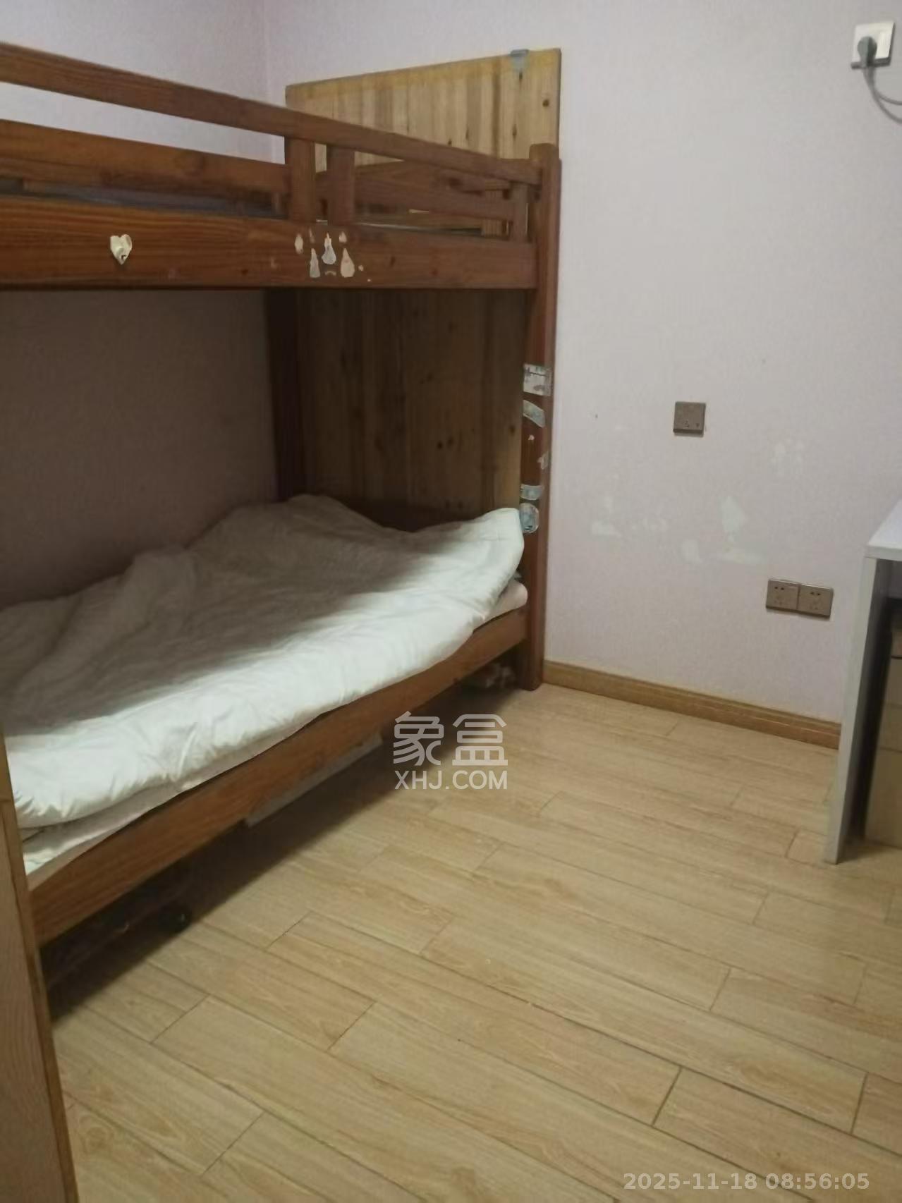 金地三千府(金地湖山樾、金地自在城) 2室2厅1卫 1400.0元/月 金地三千府(金地湖山樾、金地自在城) 2室2厅1卫 1400.0元/月室内图