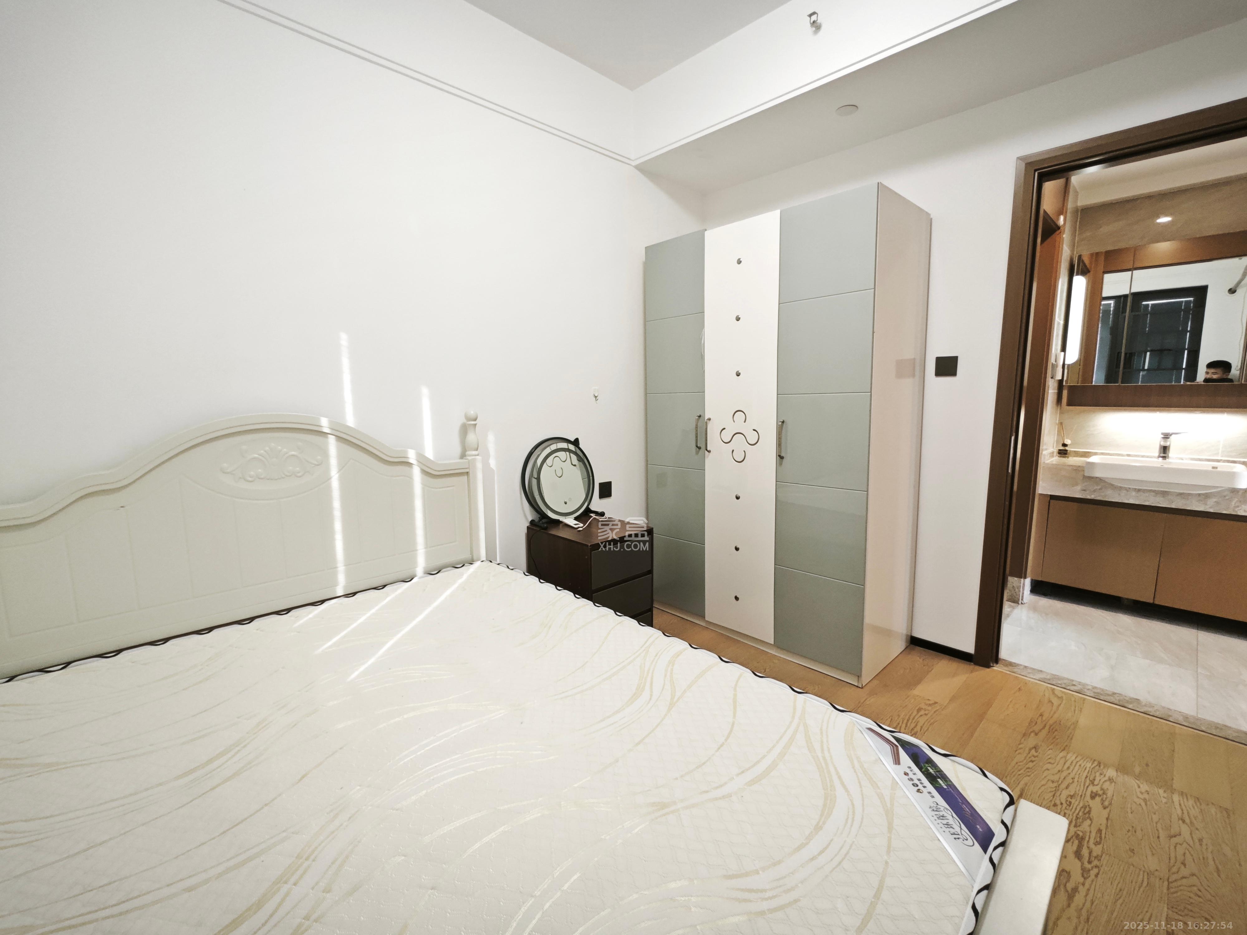 万科魅力之城天阔里 3室2厅2卫 2800.0元/月 万科魅力之城天阔里 3室2厅2卫 2800.0元/月室内图