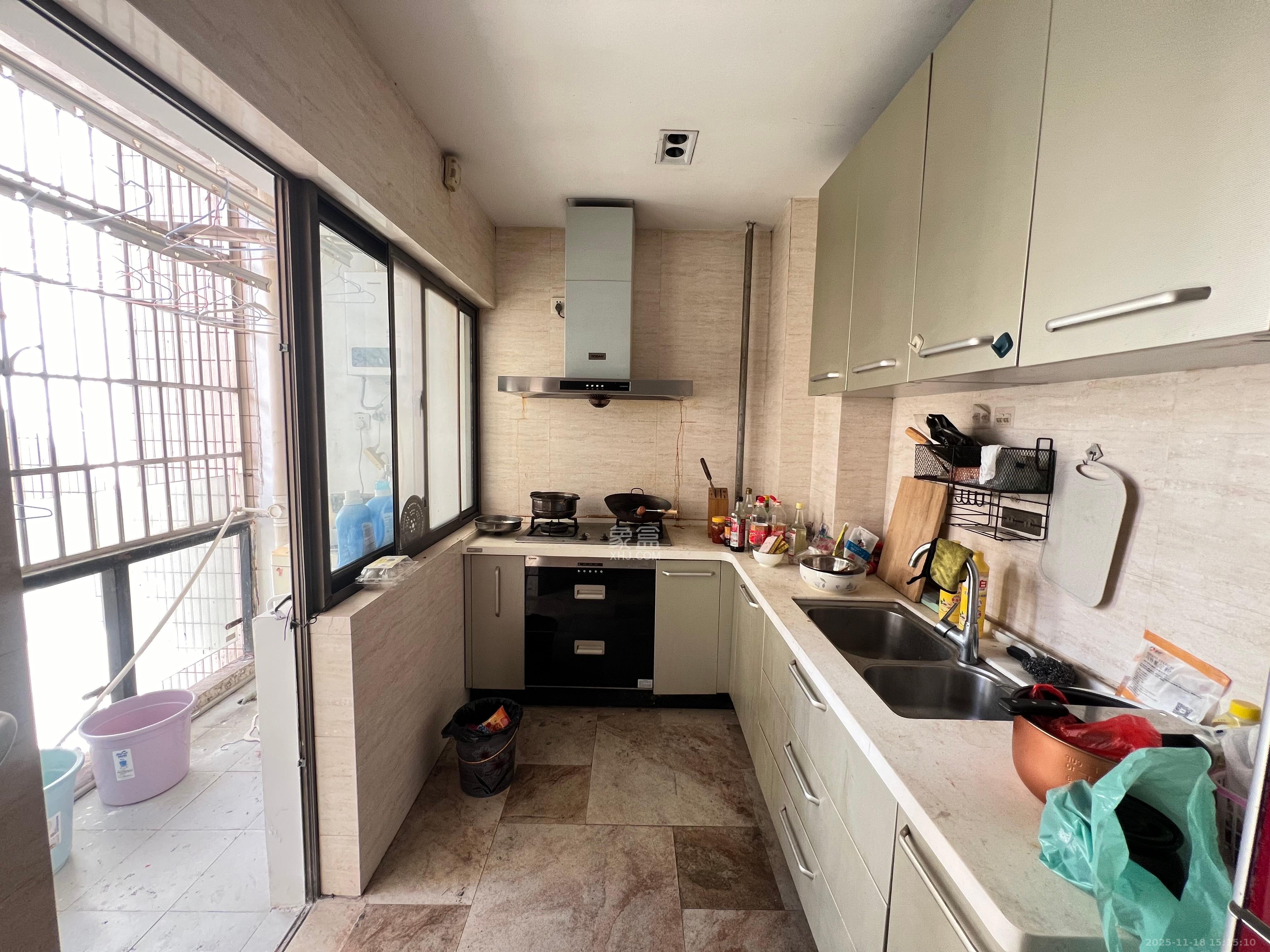 岳泰理想城 3室1厅2卫 4000.0元/月 岳泰理想城 3室1厅2卫 4000.0元/月室内图