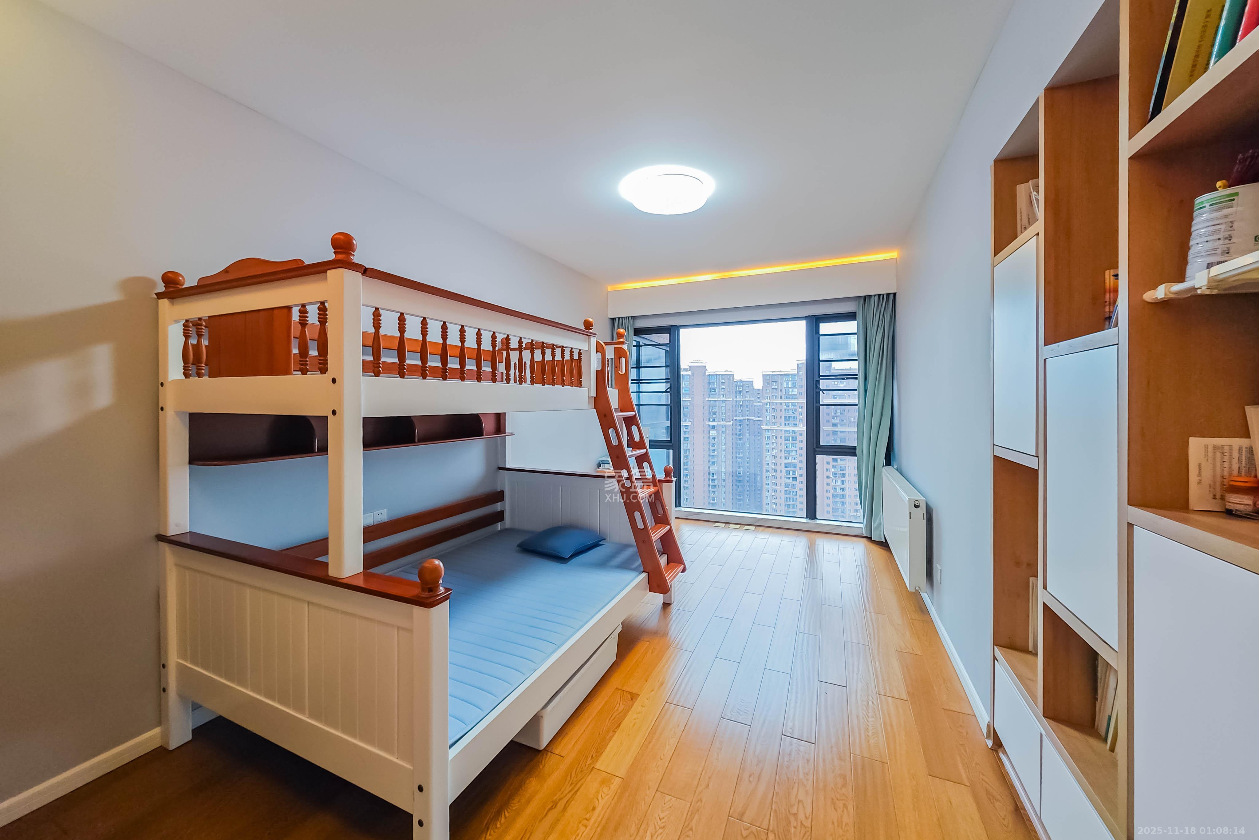 京武浪琴山一、二期  4室2厅2卫    400.0万其他