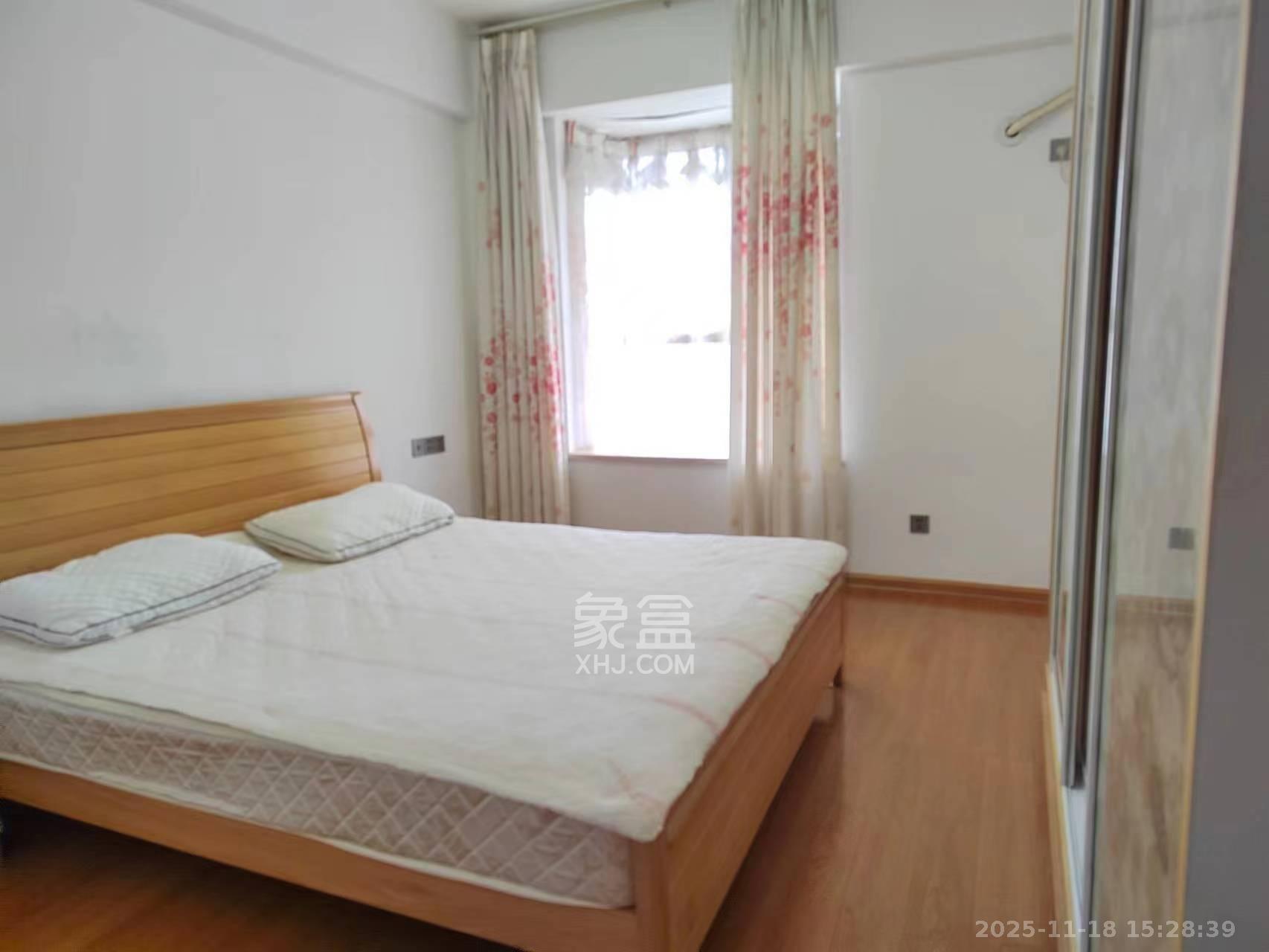 城市山水豪园(山水城市风景) 2室2厅1卫 2500.0元/月 城市山水豪园(山水城市风景) 2室2厅1卫 2500.0元/月室内图