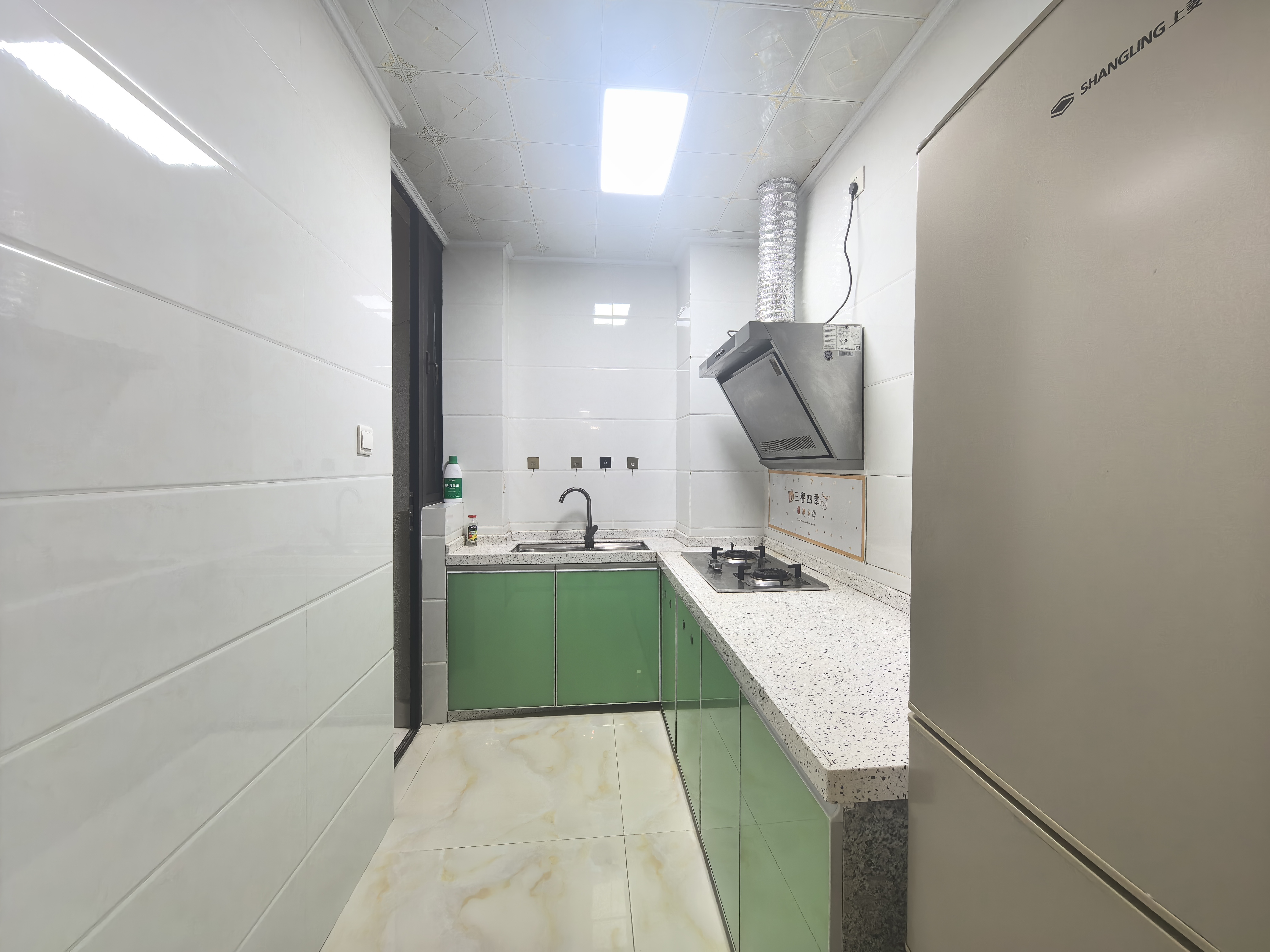 鲁能钓鱼台美高梅  2室1厅1卫    1800.0元/月室内图