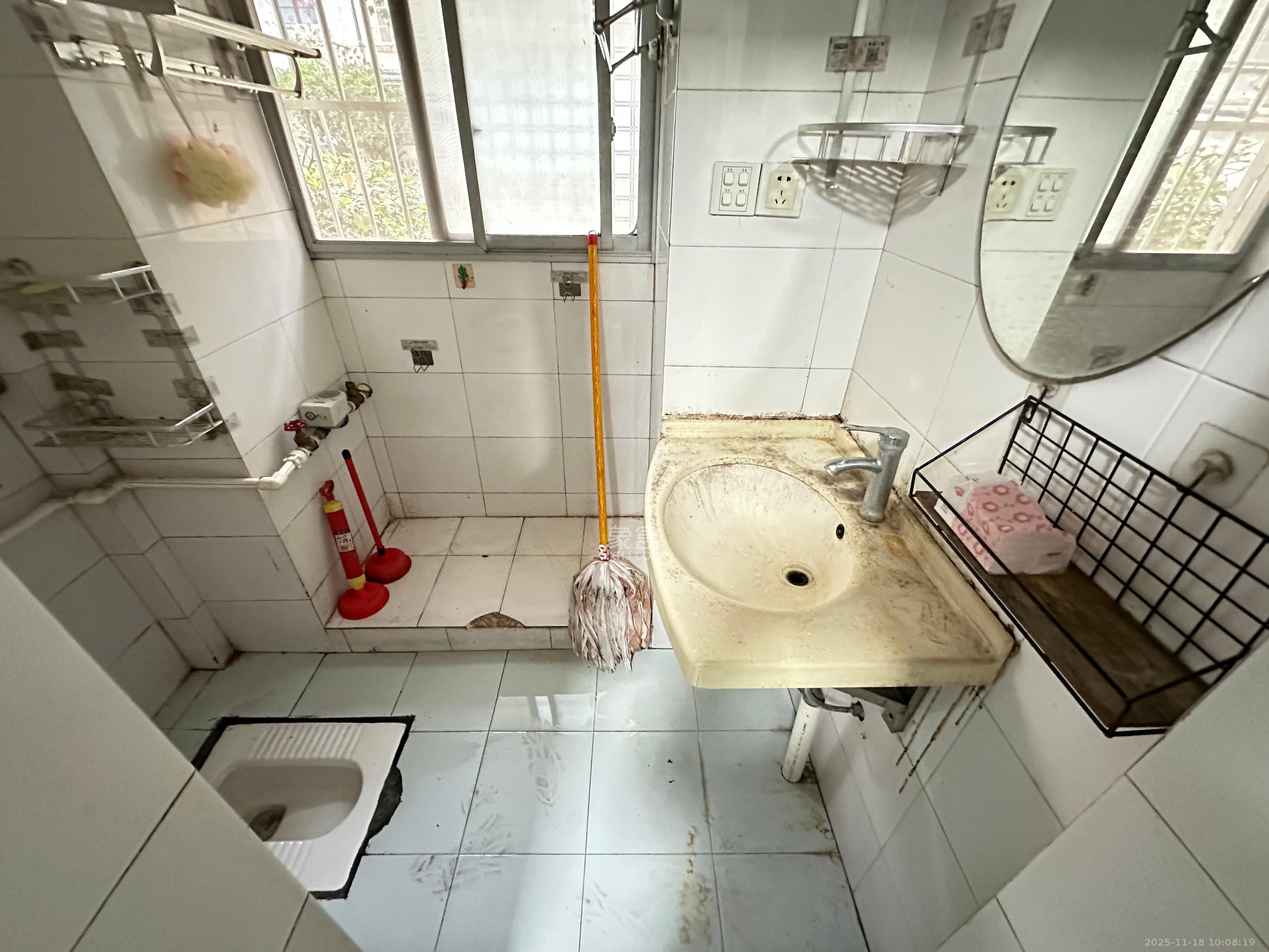 广电南院宿舍  3室2厅1卫    1500.0元/月室内图