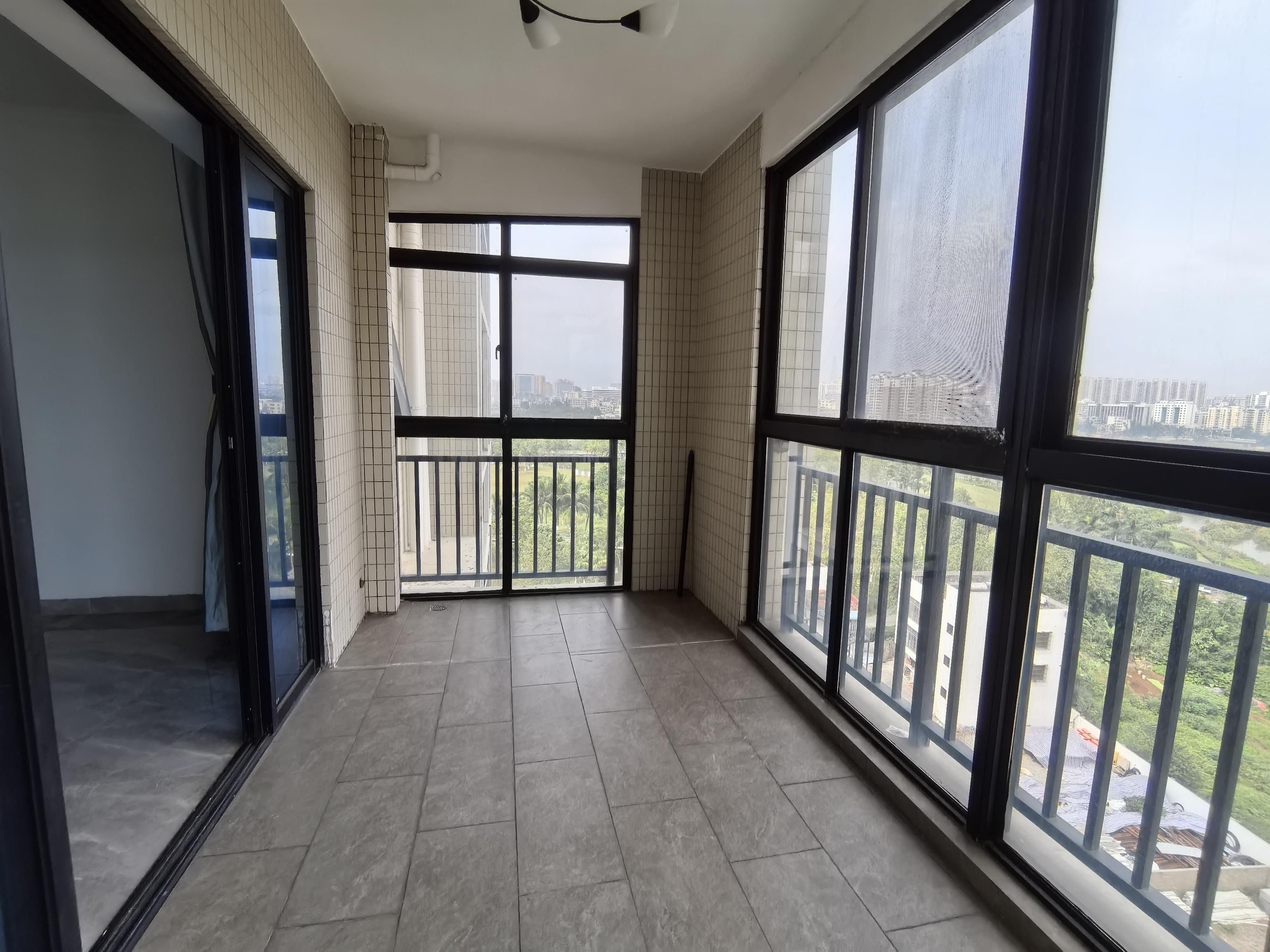 椰海家园一期  3室2厅2卫    3300.0元/月室内图