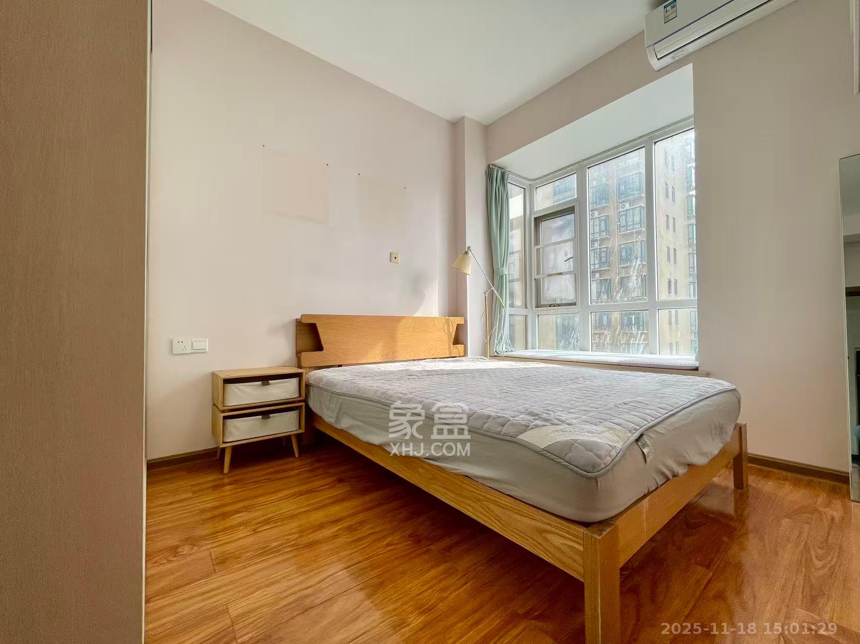 泊爱蓝湾 1室0厅0卫 2500.0元/月 泊爱蓝湾 1室0厅0卫 2500.0元/月室内图