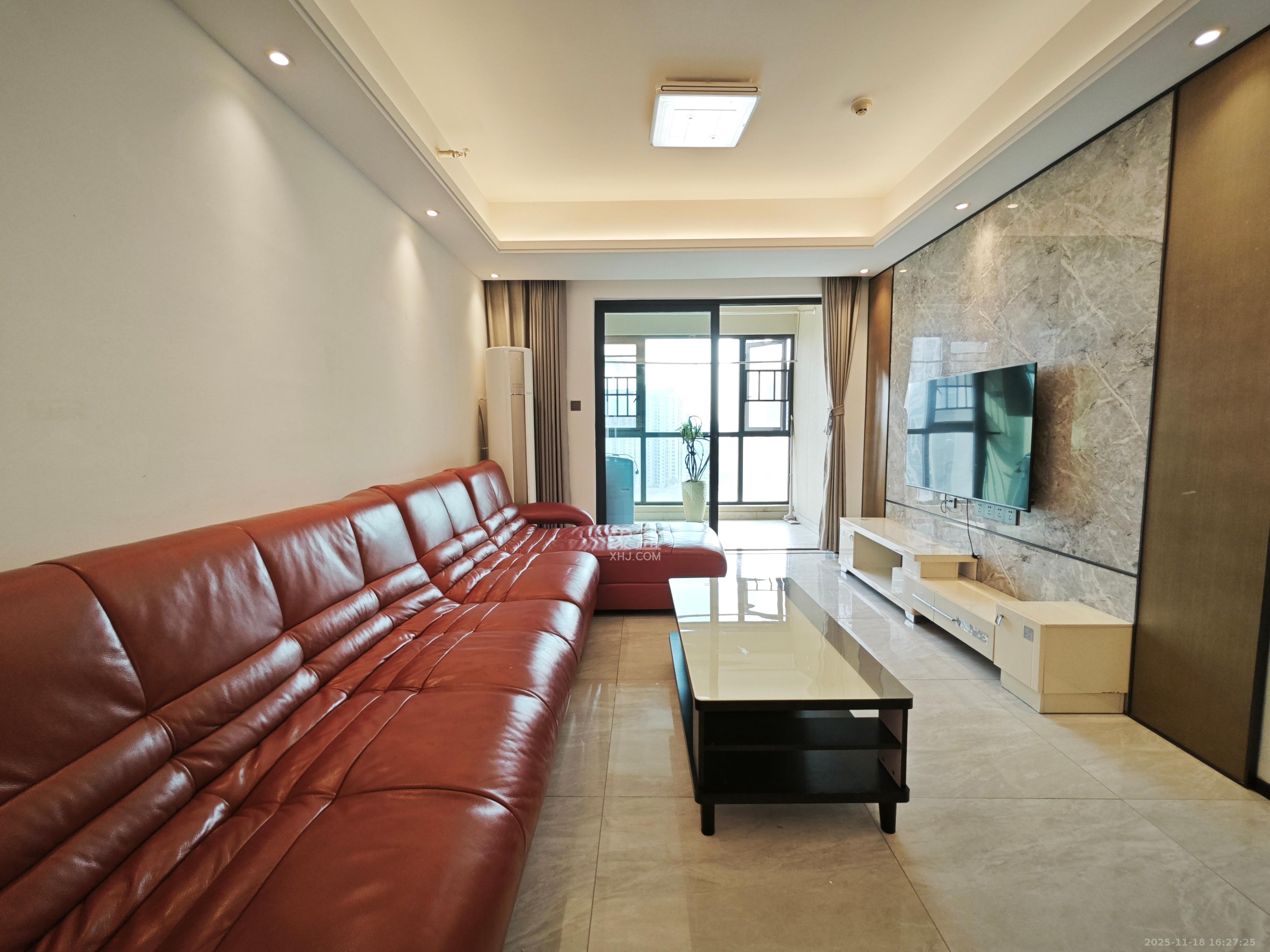 万科魅力之城天阔里  3室2厅2卫    2800.0元/月