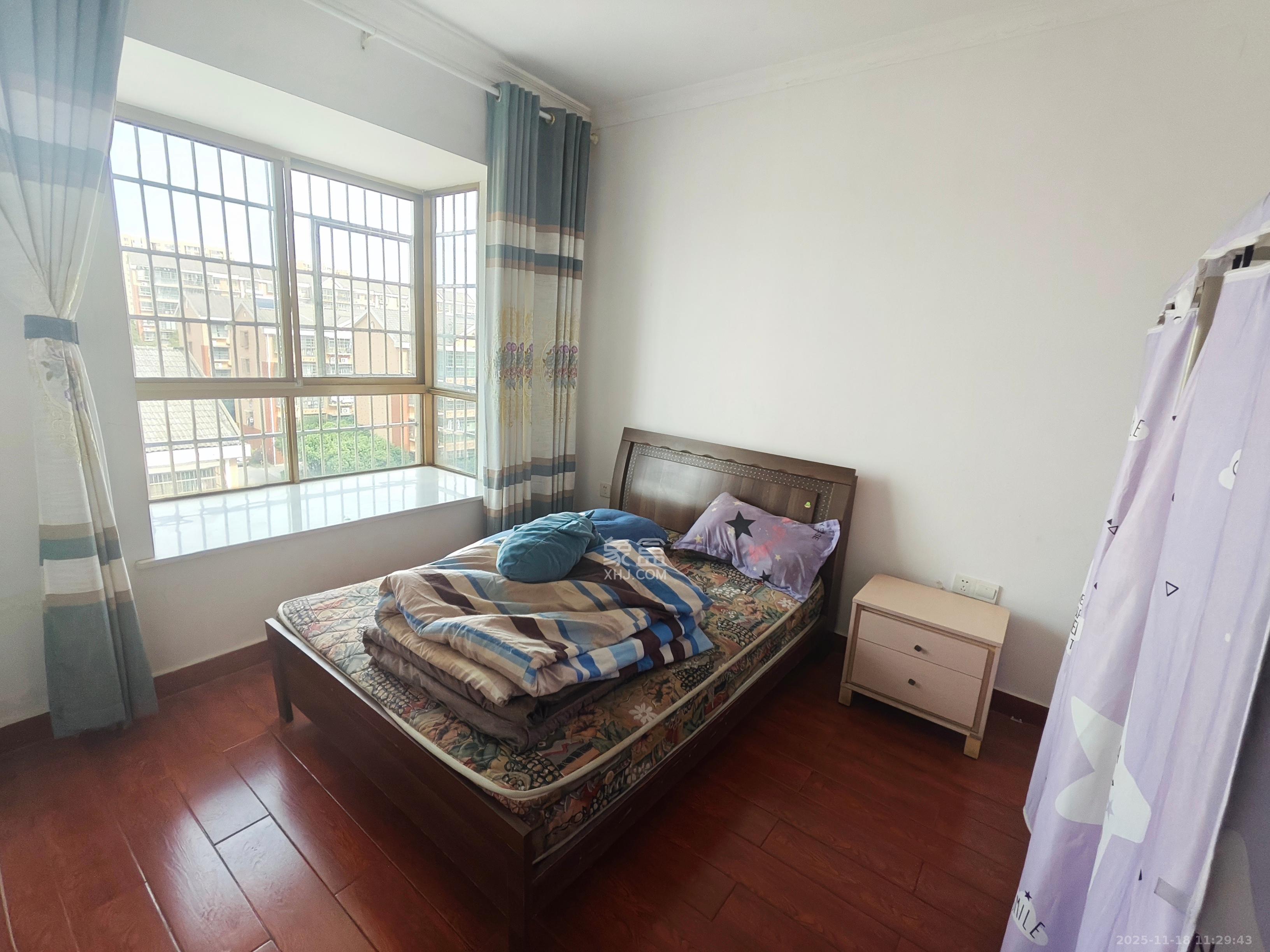 九峰安置小区  3室1厅1卫    1600.0元/月室内图