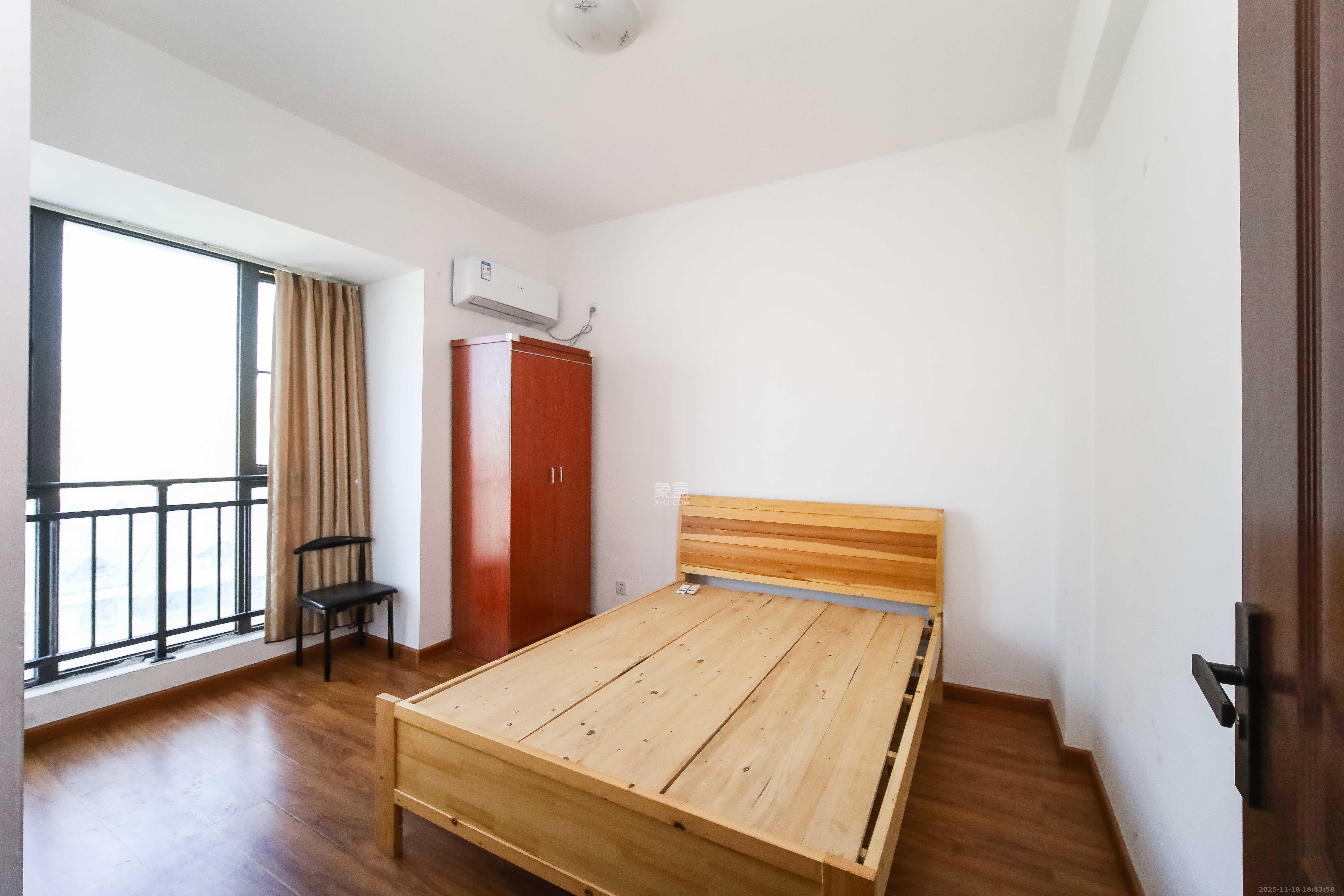 湘域熙岸 3室2厅2卫 158.0万 湘域熙岸 3室2厅2卫 158.0万卧室