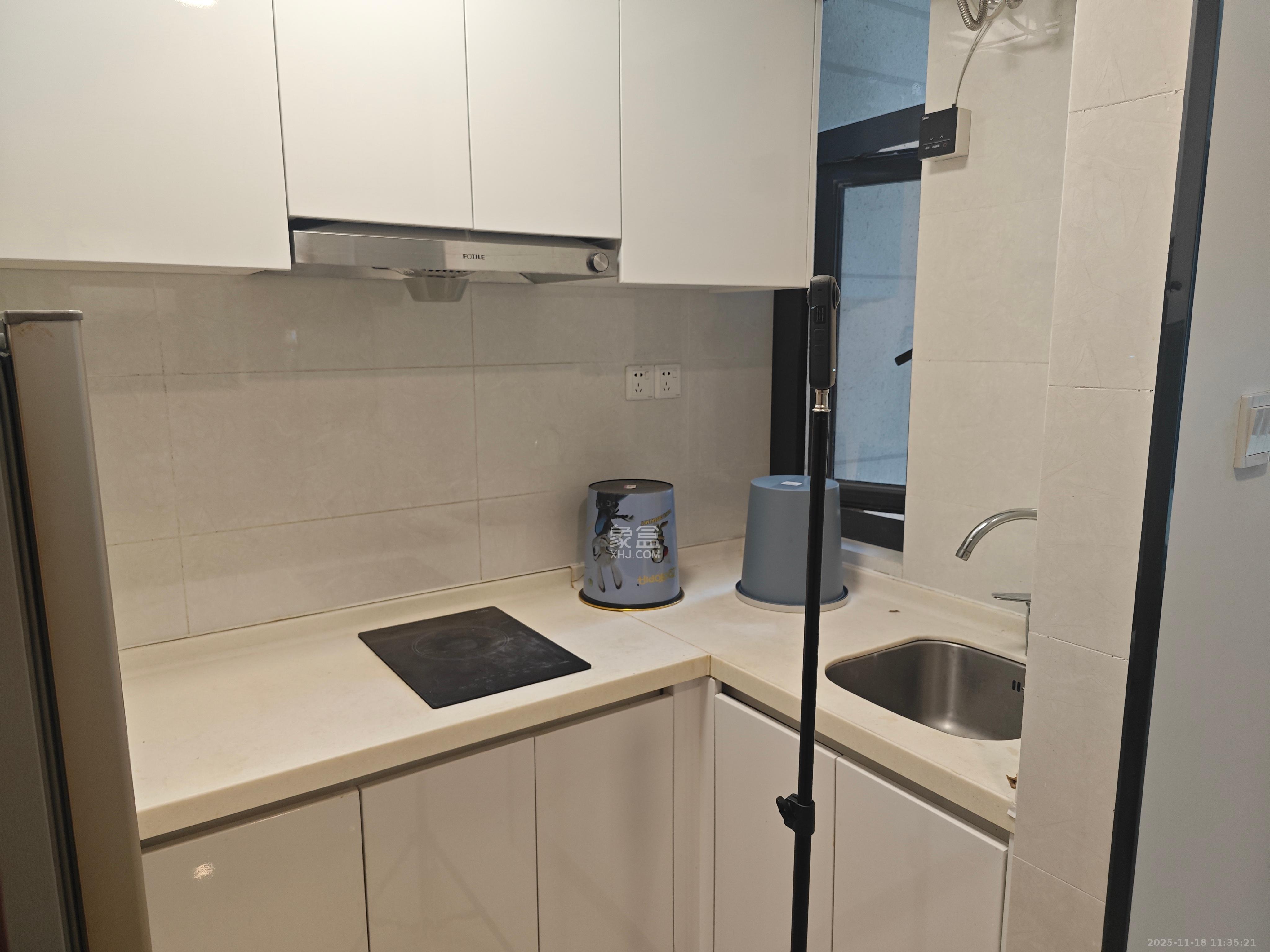 中海梅溪湖壹号  1室1厅1卫    1400.0元/月室内图1