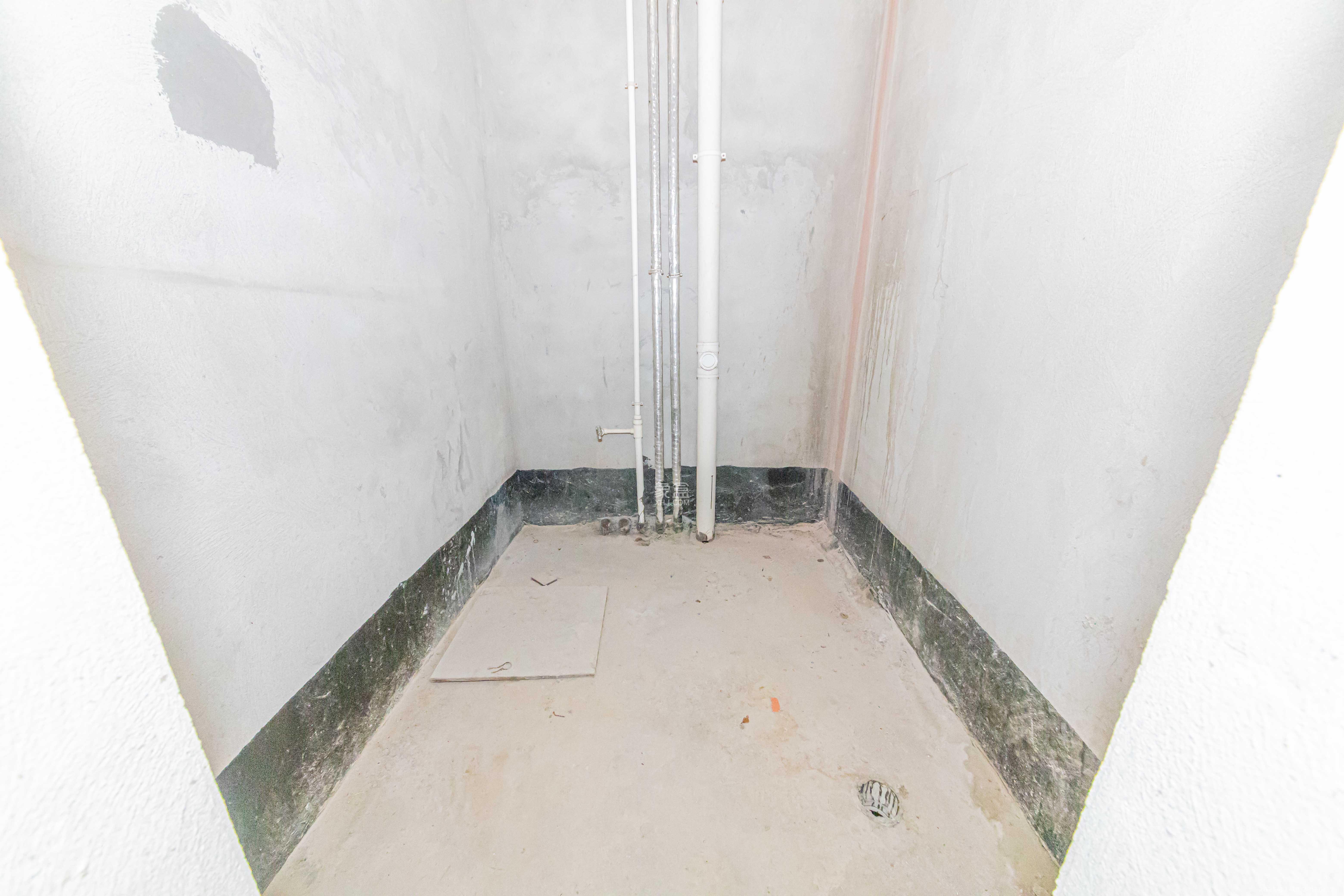 北辰中央公园A区  5室2厅3卫    480.0万卫生间