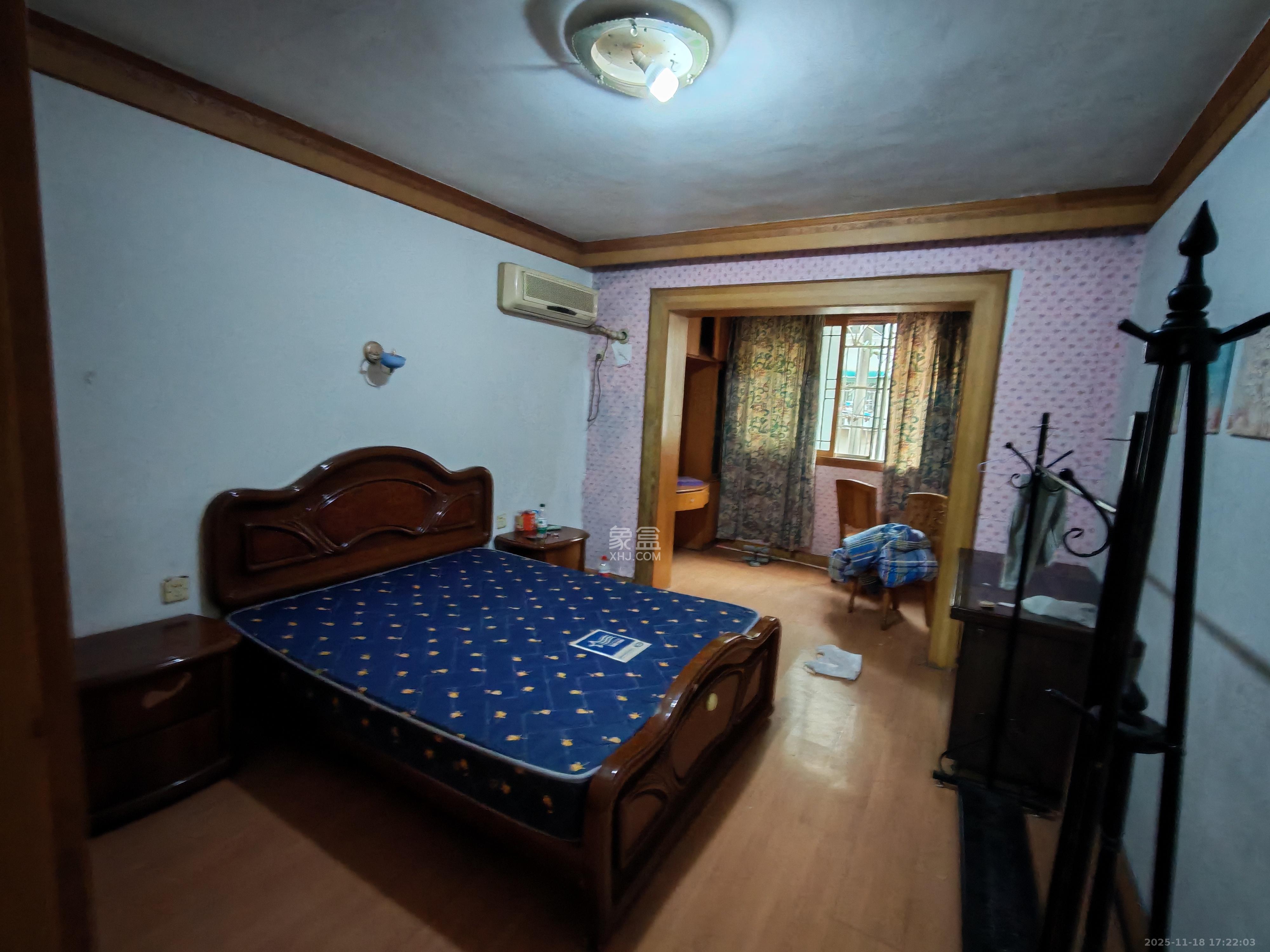 轻苑小区 3室1厅1卫 1900.0元/月 轻苑小区 3室1厅1卫 1900.0元/月室内图