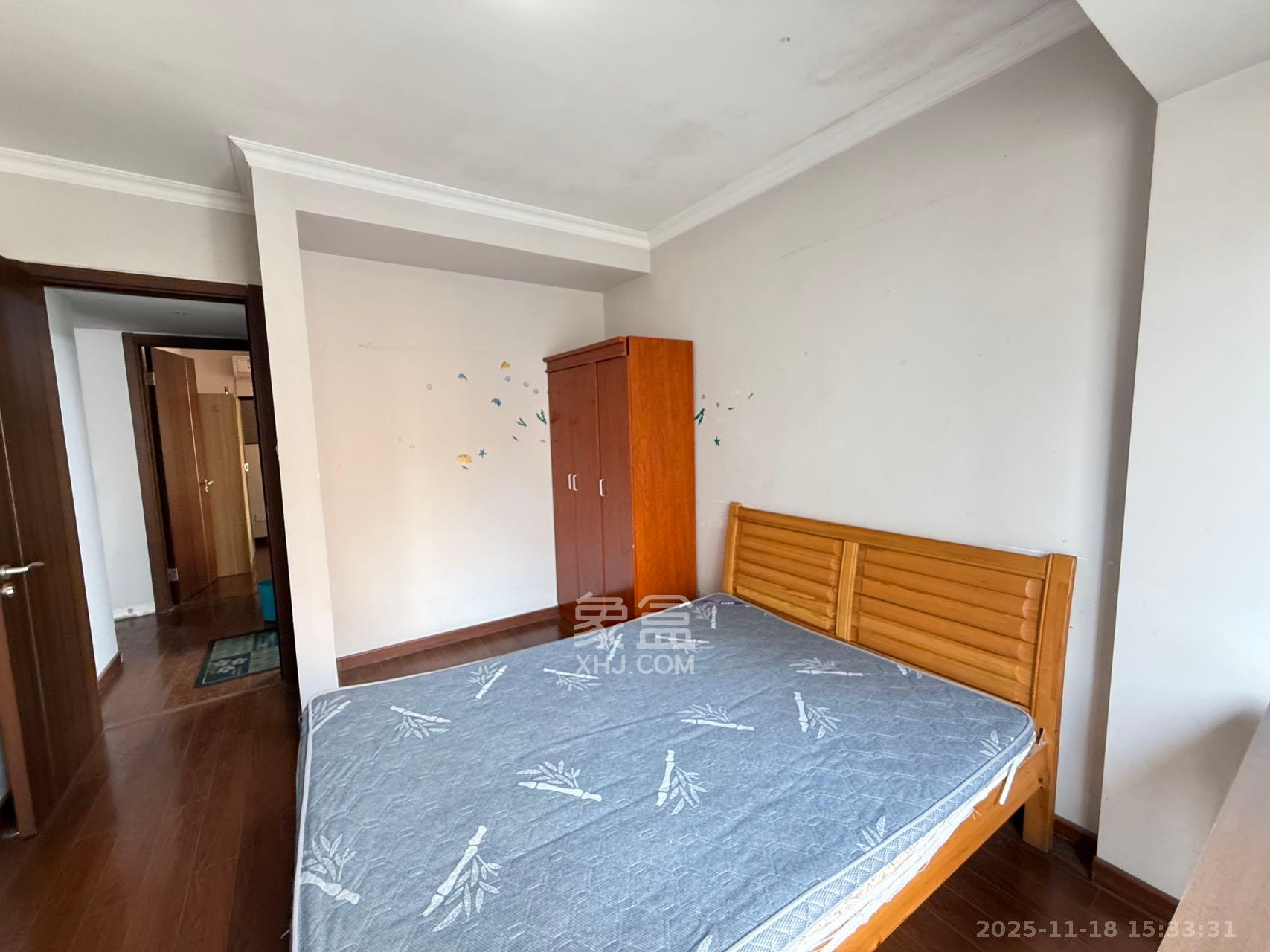 万科城市花园  2室2厅1卫    1800.0元/月