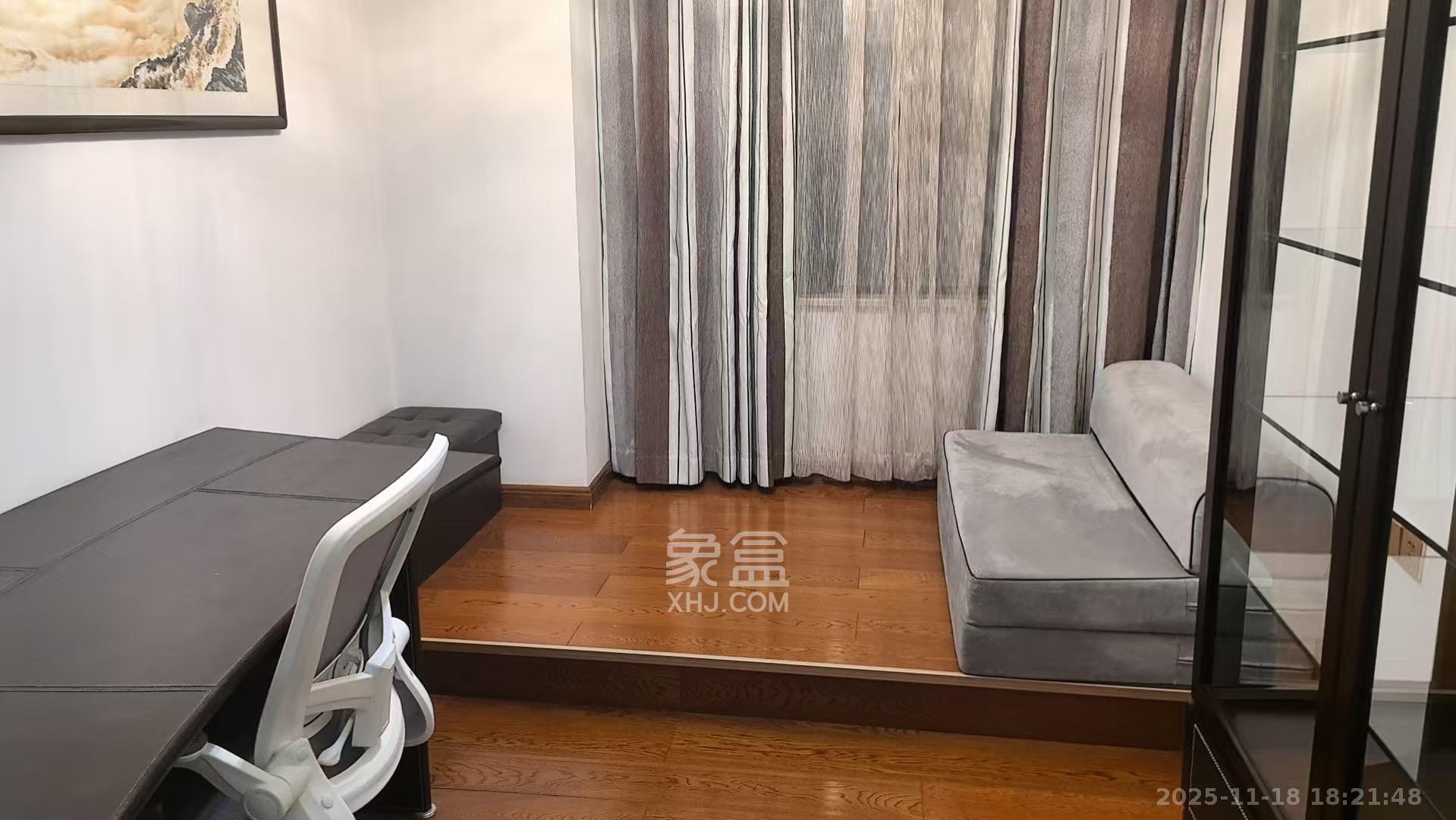 中海梅溪湖壹号 4室2厅3卫 6500.0元/月 中海梅溪湖壹号 4室2厅3卫 6500.0元/月室内图