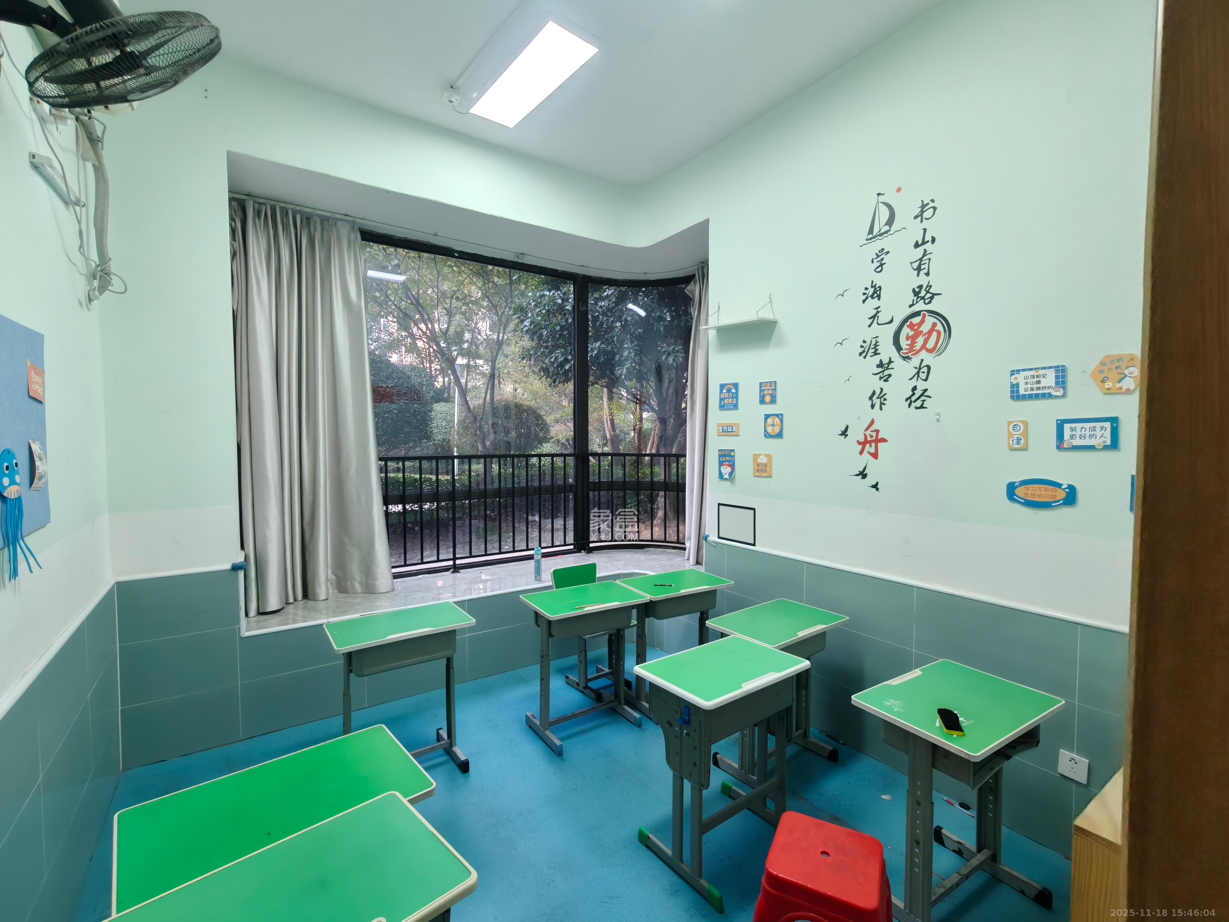 明昇壹城（明昇时代广场）一期  4室2厅2卫    3200.0元/月室内图