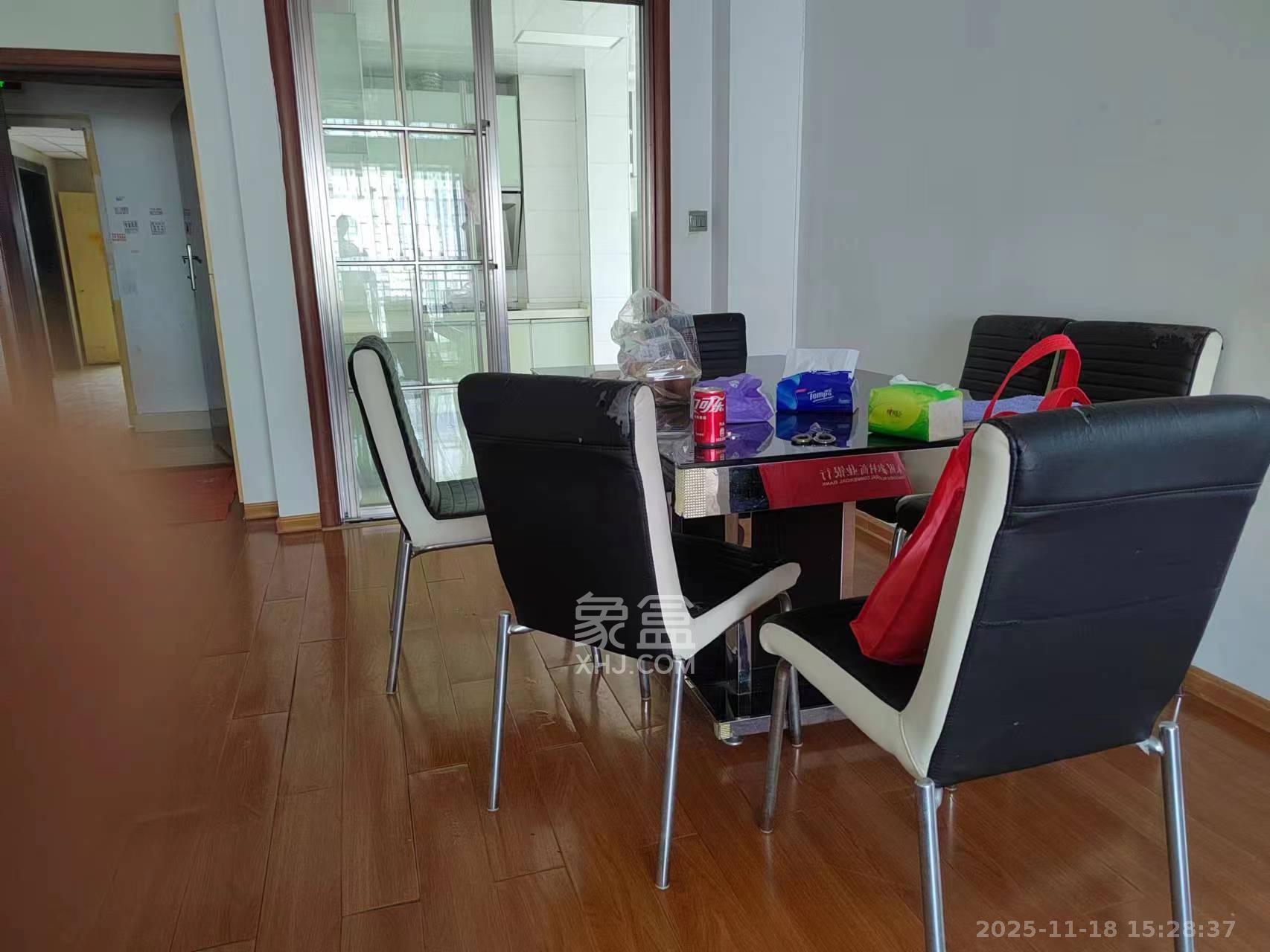 城市山水豪园（山水城市风景）  2室2厅1卫    2500.0元/月室内图