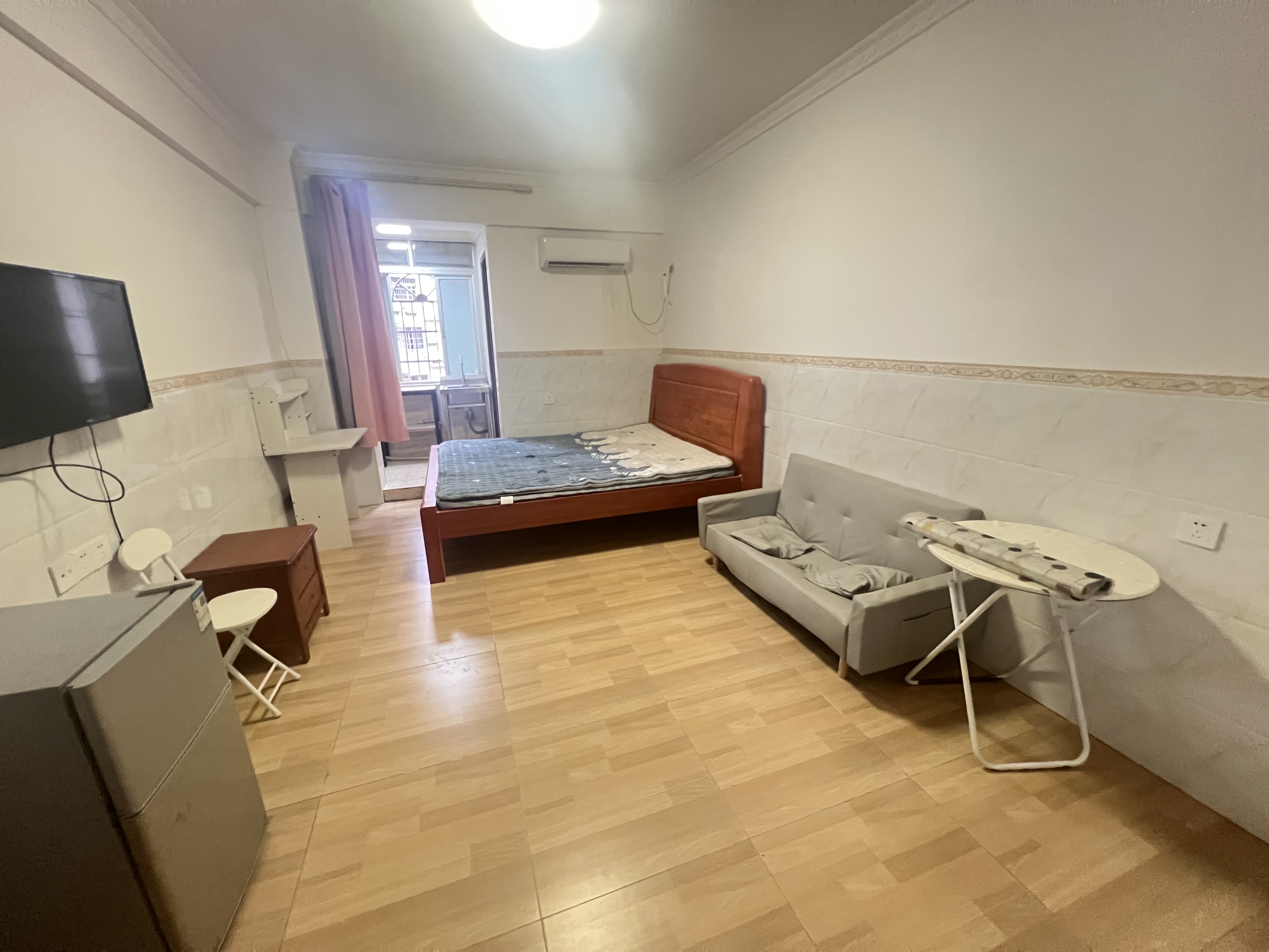 中湘公寓  1室0厅1卫    1200.0元/月室内图