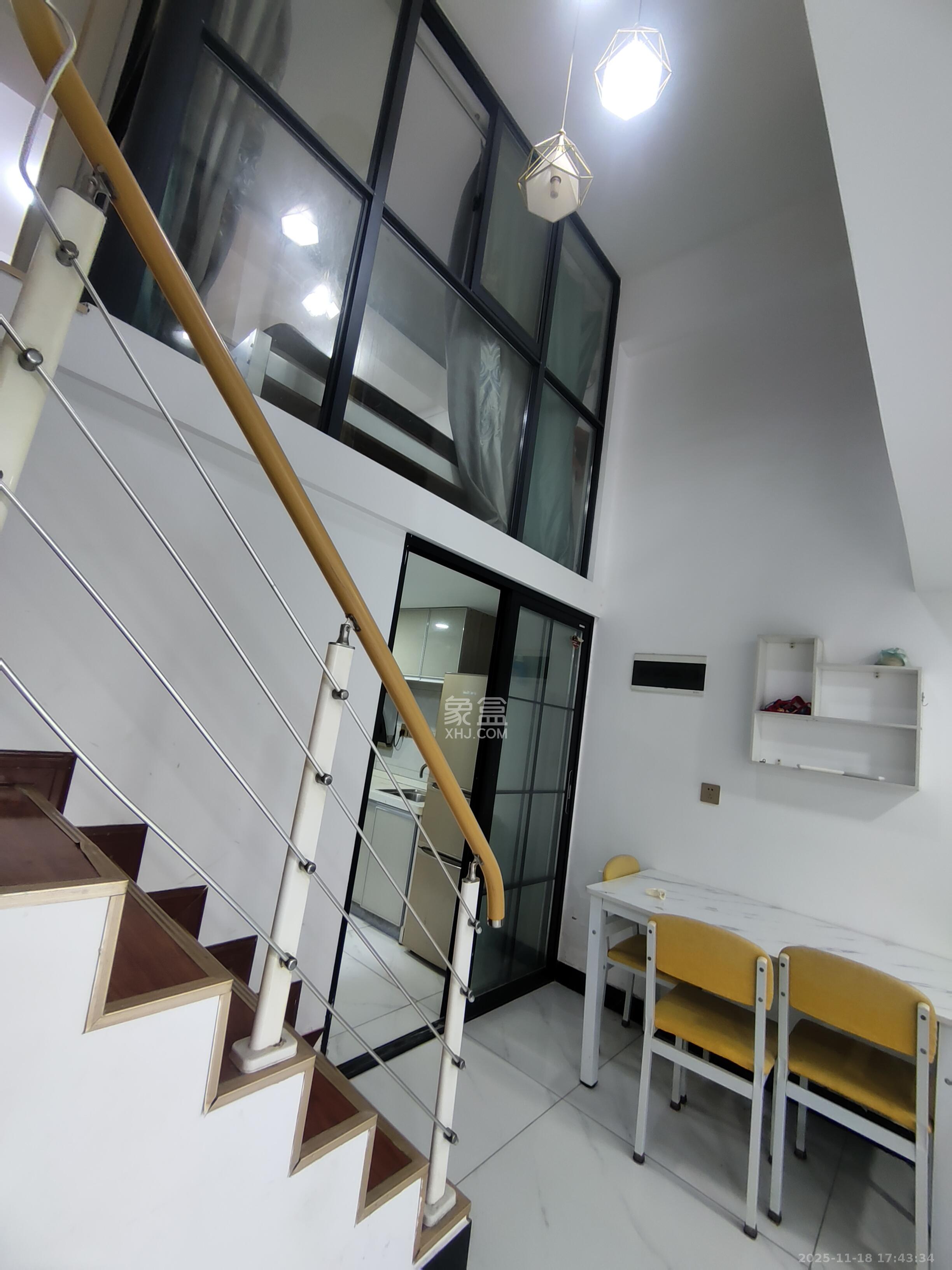 润和滨江府  2室2厅1卫    1800.0元/月室内图